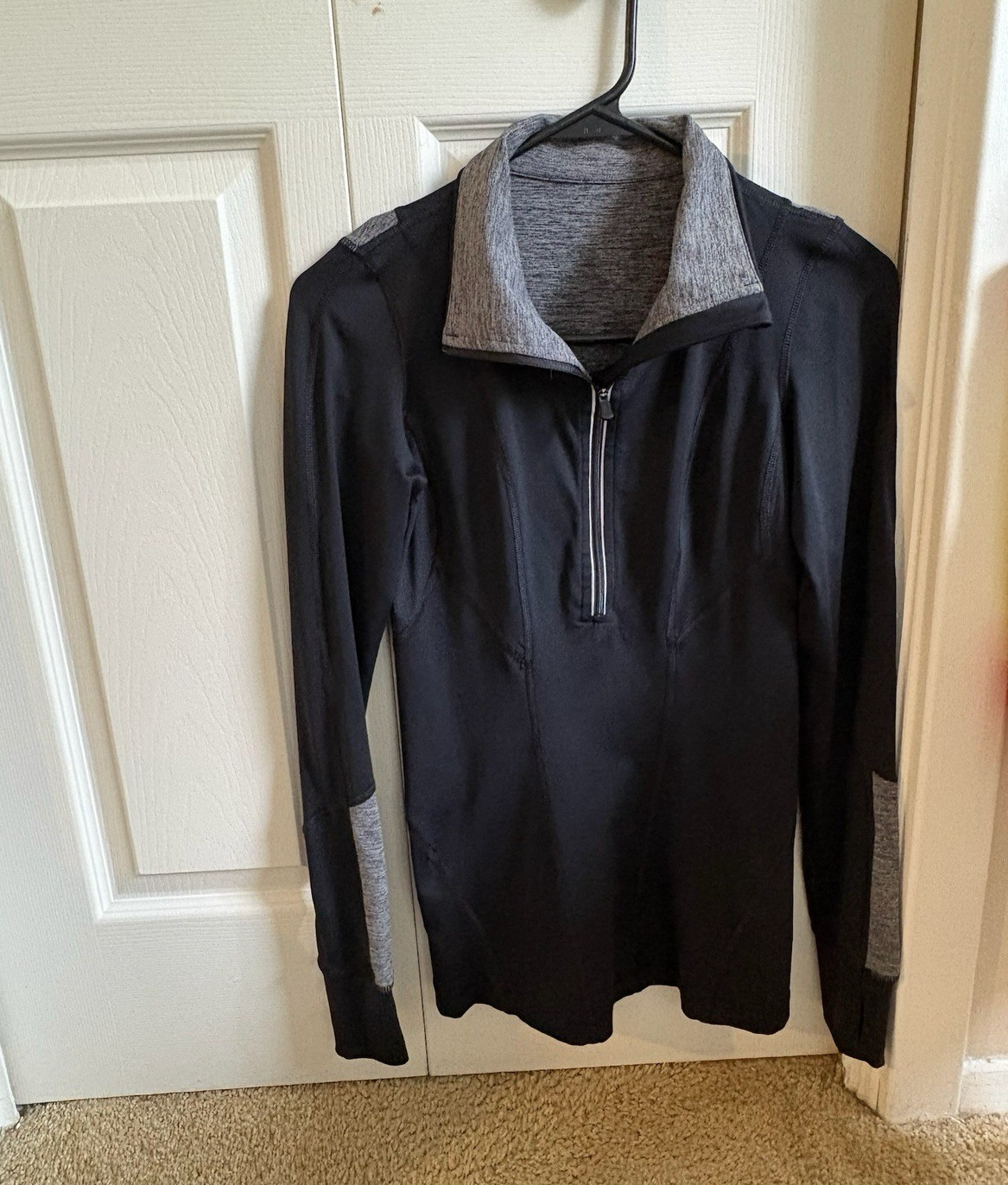 Women’s Black/Gray Colorblock 1/4 Zip Mock Neck Stretch Top, Athletic Fit S