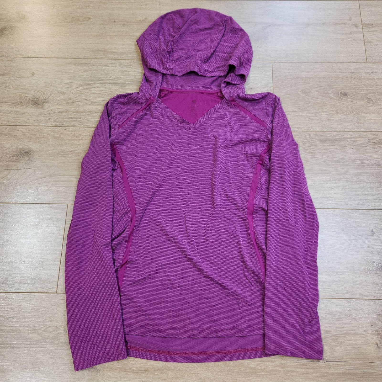 Kuhl Hoodie Shirt Womens Medium Purple Long Sleeve Lightweight Athletic Hiking