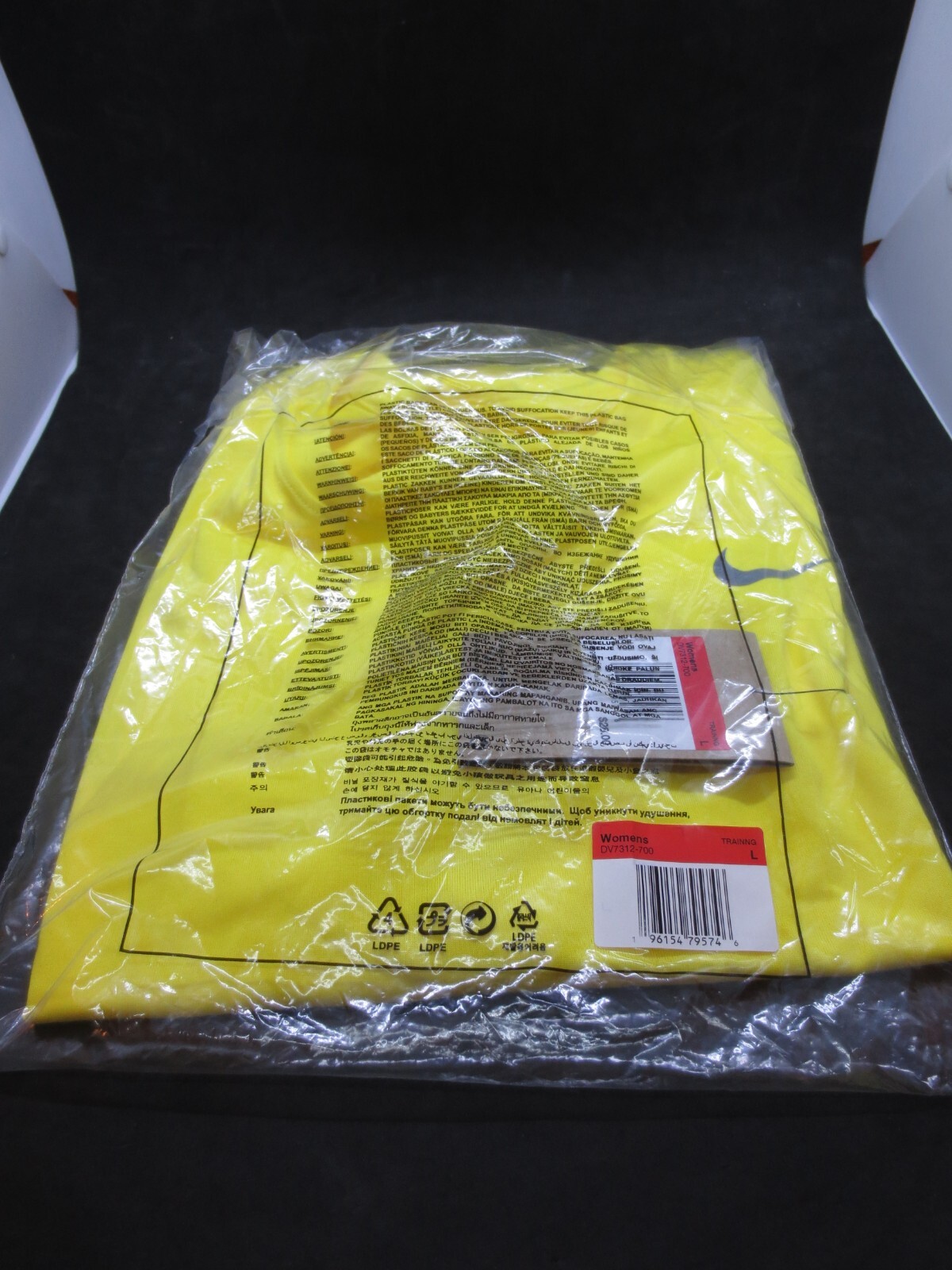 The Nike Tee Women’s Short Sleeve Shirt Yellow DV7312-700 Sizes : XS to XXL NWT