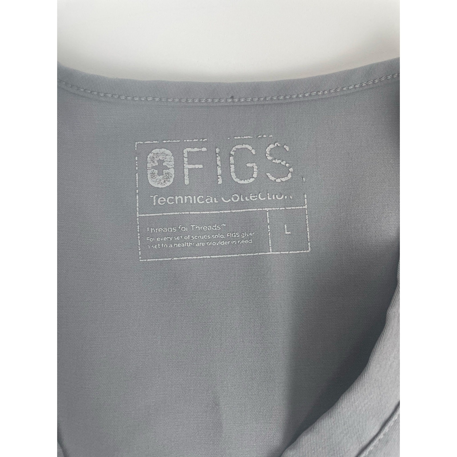 Figs Technical Collection Scrubs Top Women’s L Gray