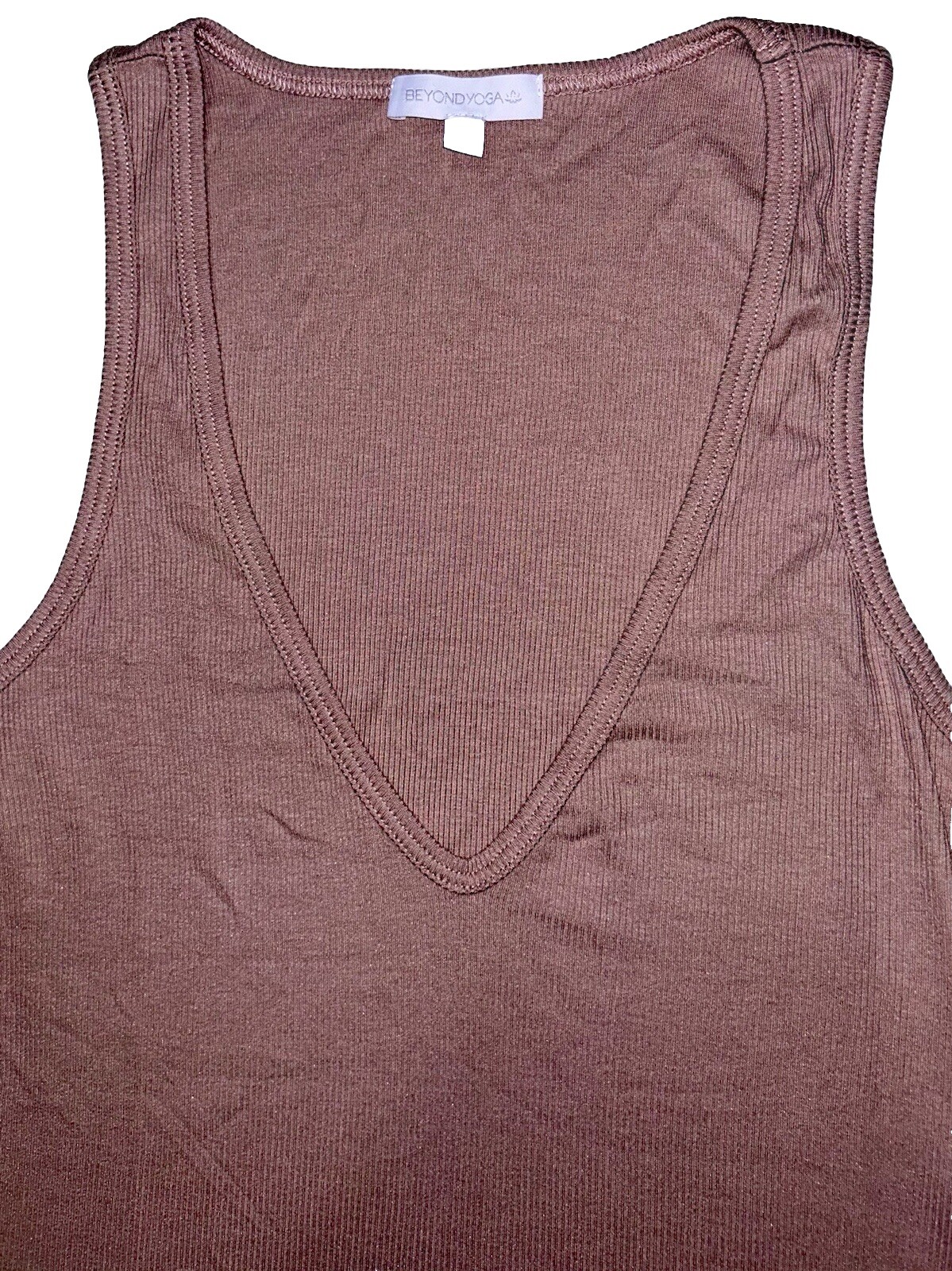 NWT🪩BEYOND YOGA🪩SMALL🪩RIBBED DEEP V NECK TANK🪩CHAI HEATHER🪩STRETCHY & SOFT