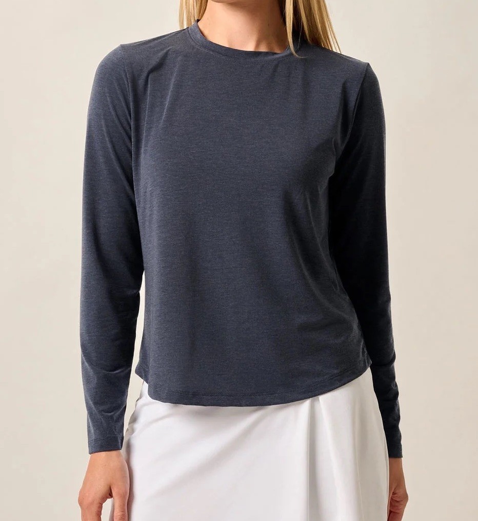 NWOT Women’s Johnnie-O Course Performance Long Sleeve T-Shirt Navy Blue Small