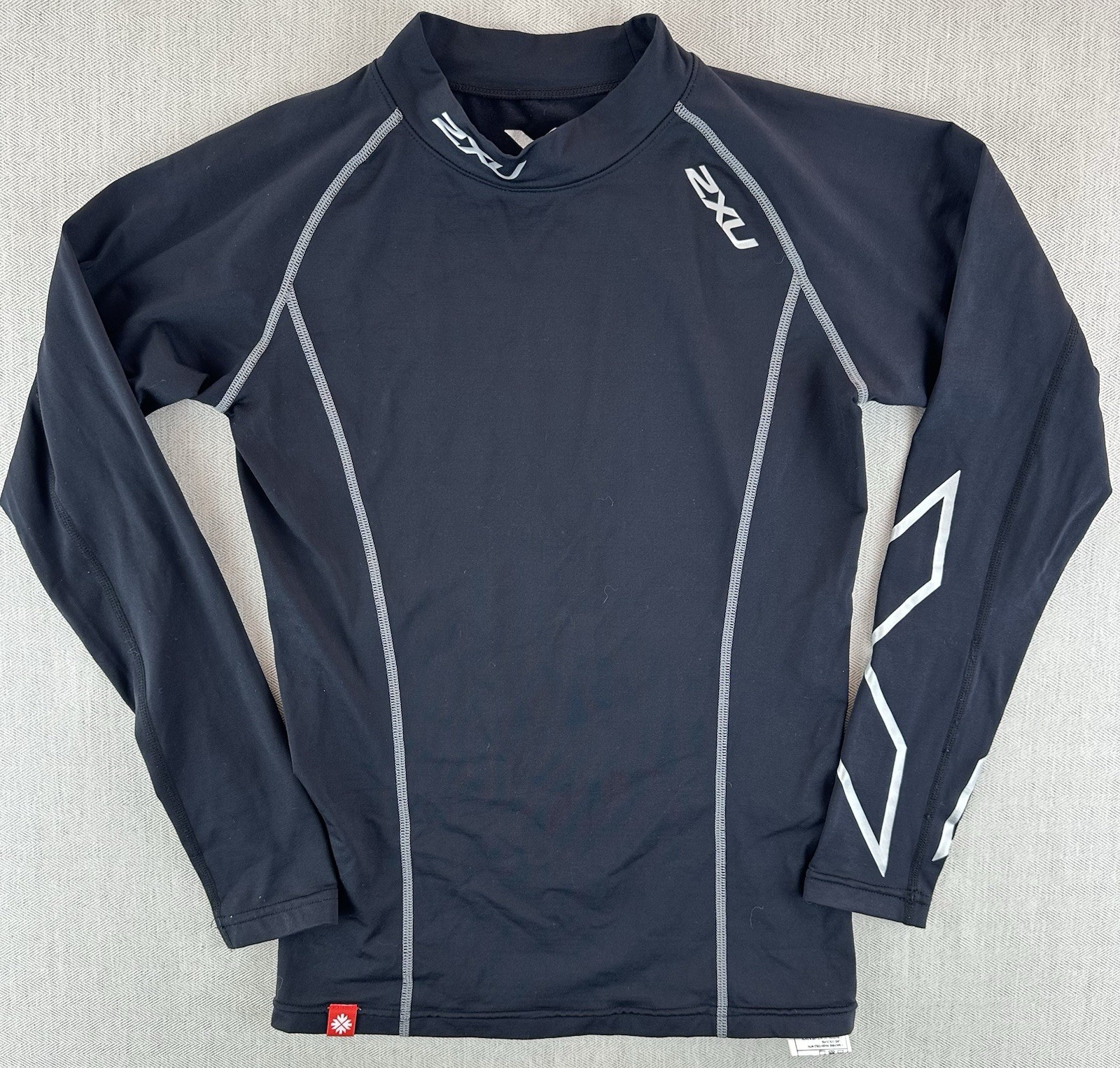 2XU Shirt Womens Size L Black Long Sleeve Compression Active Gym Top Mock Neck