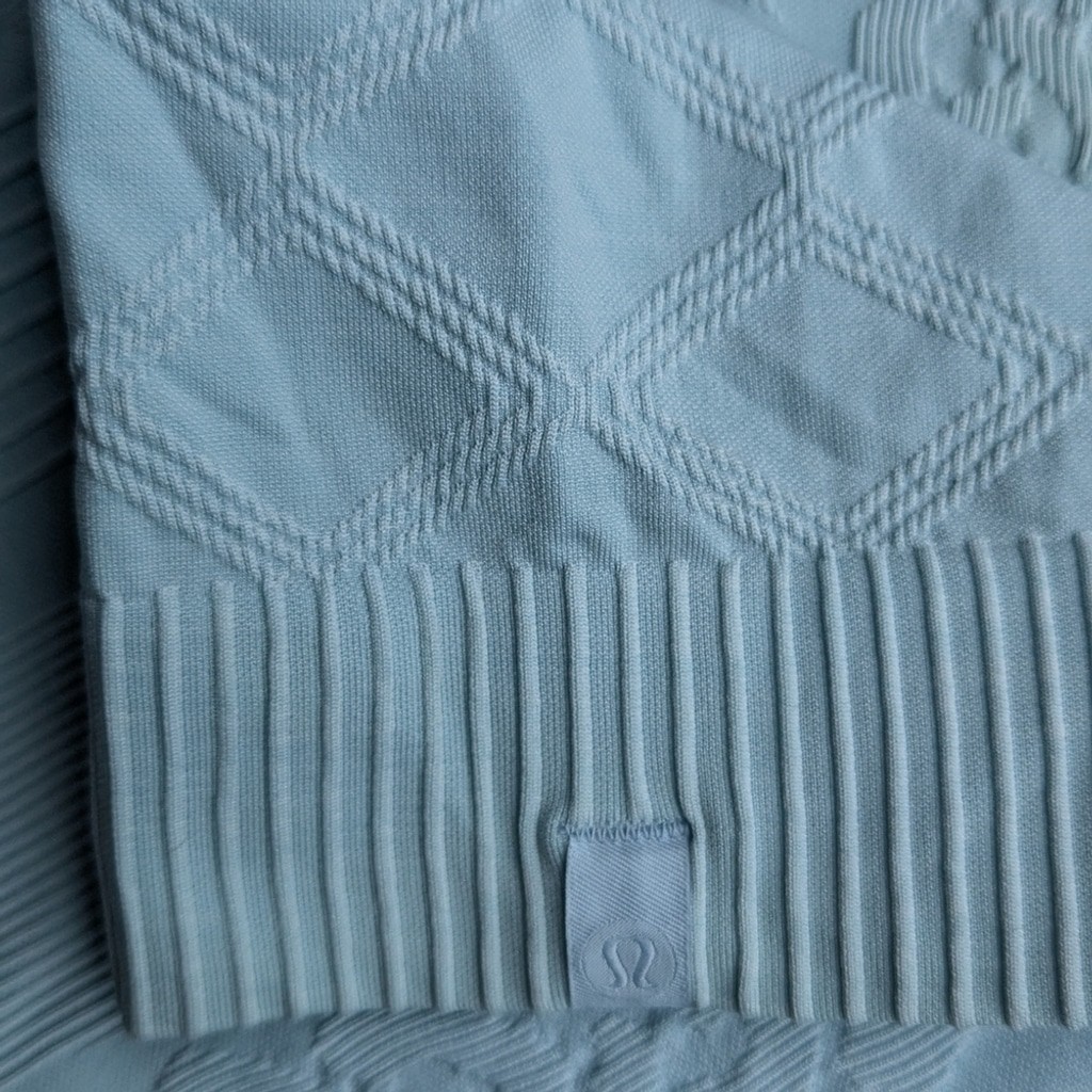 Lululemon Restless Pullover – Seamless Winter Blue Run Top Sz 4 Cable Knit Look