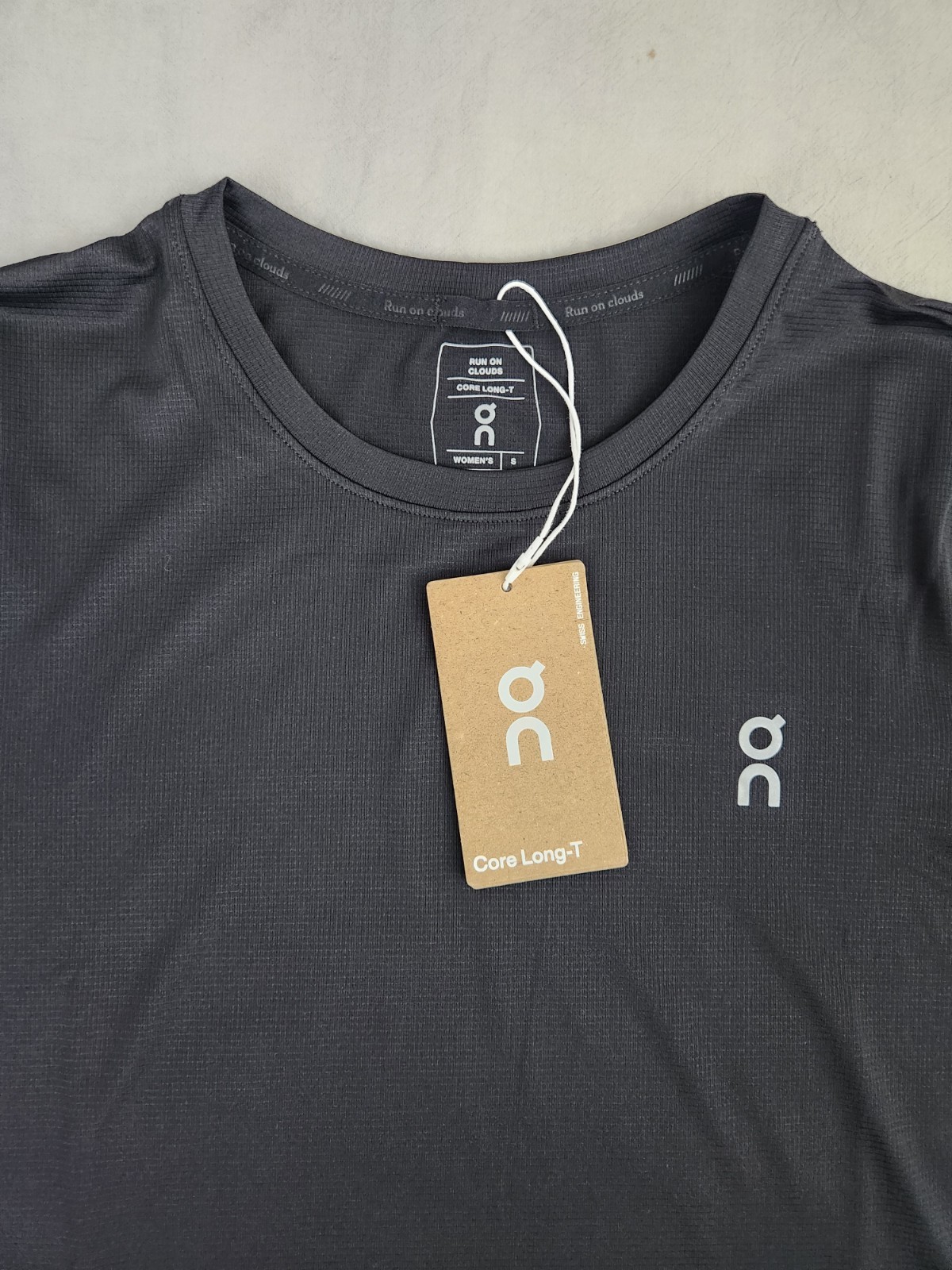 On Cloud Core Long-T Black Performance Women’s Size Small New