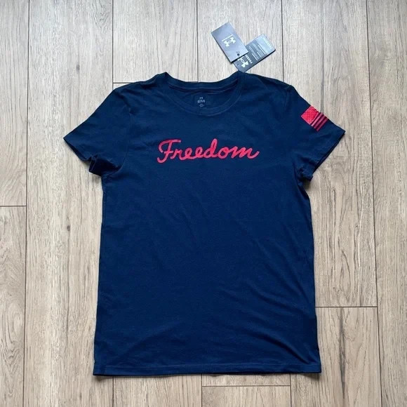 Under Armour Freedom Script USA Blue and Red T-Shirt Women’s Size Large New