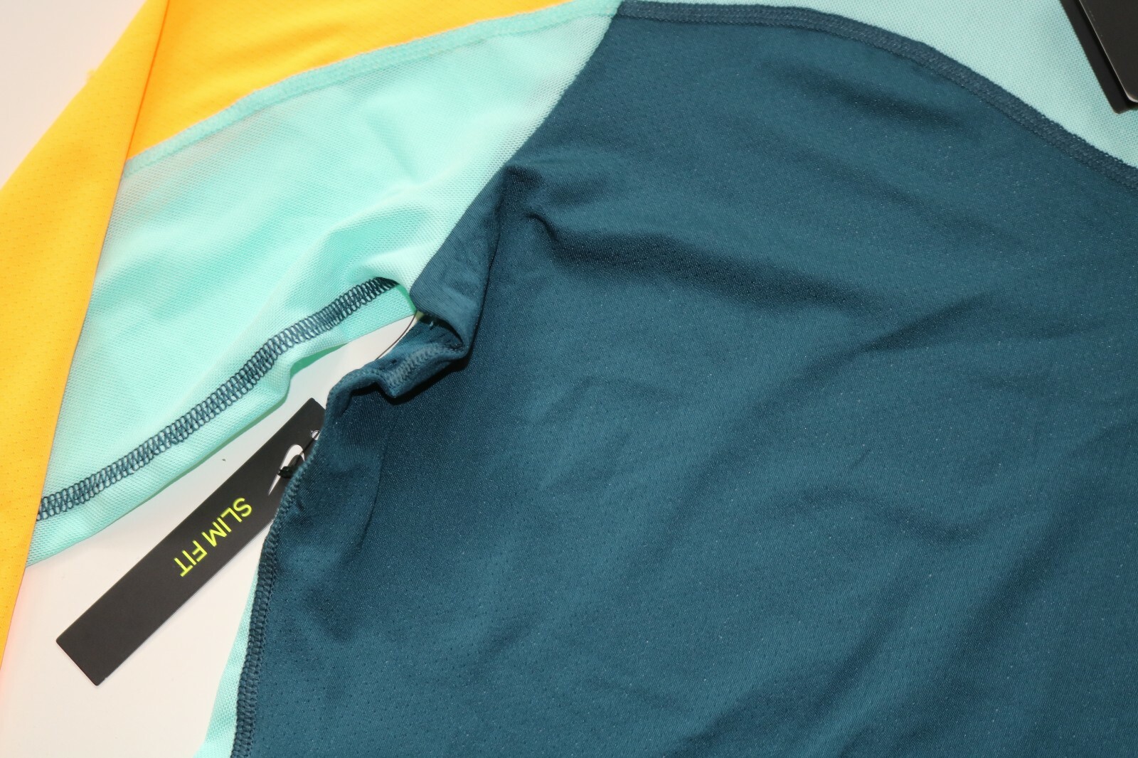 NIKE PRO HYPERCOOL TRAINING MESH SLIM FIT LONG SLEEVE TOP AR6699-304 WOMEN S