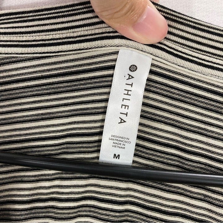 Athleta Striped Ultra Soft Stretch Pull-over Long Sleeve Top Medium Active