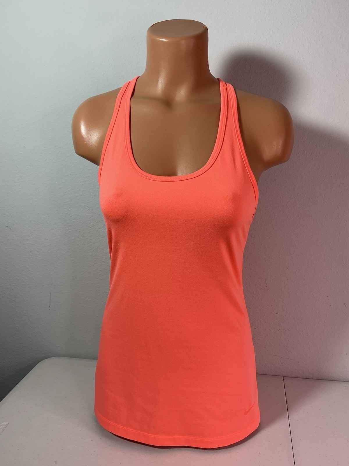 NIKE Dri-Fit Neon Orange Super Soft Fitness Tank. Size Med. #529746. Excel. Cond