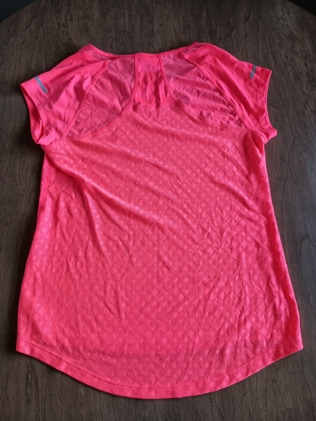 Champion Women’s Polyester Mesh Inserts Short Sleeve Activewear Shirt Medium