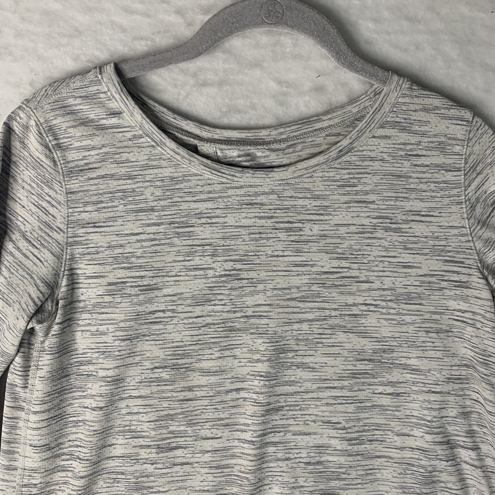 ZYIA Active Light Gray Split Back Long Sleeve Tee Workout Top Size Medium