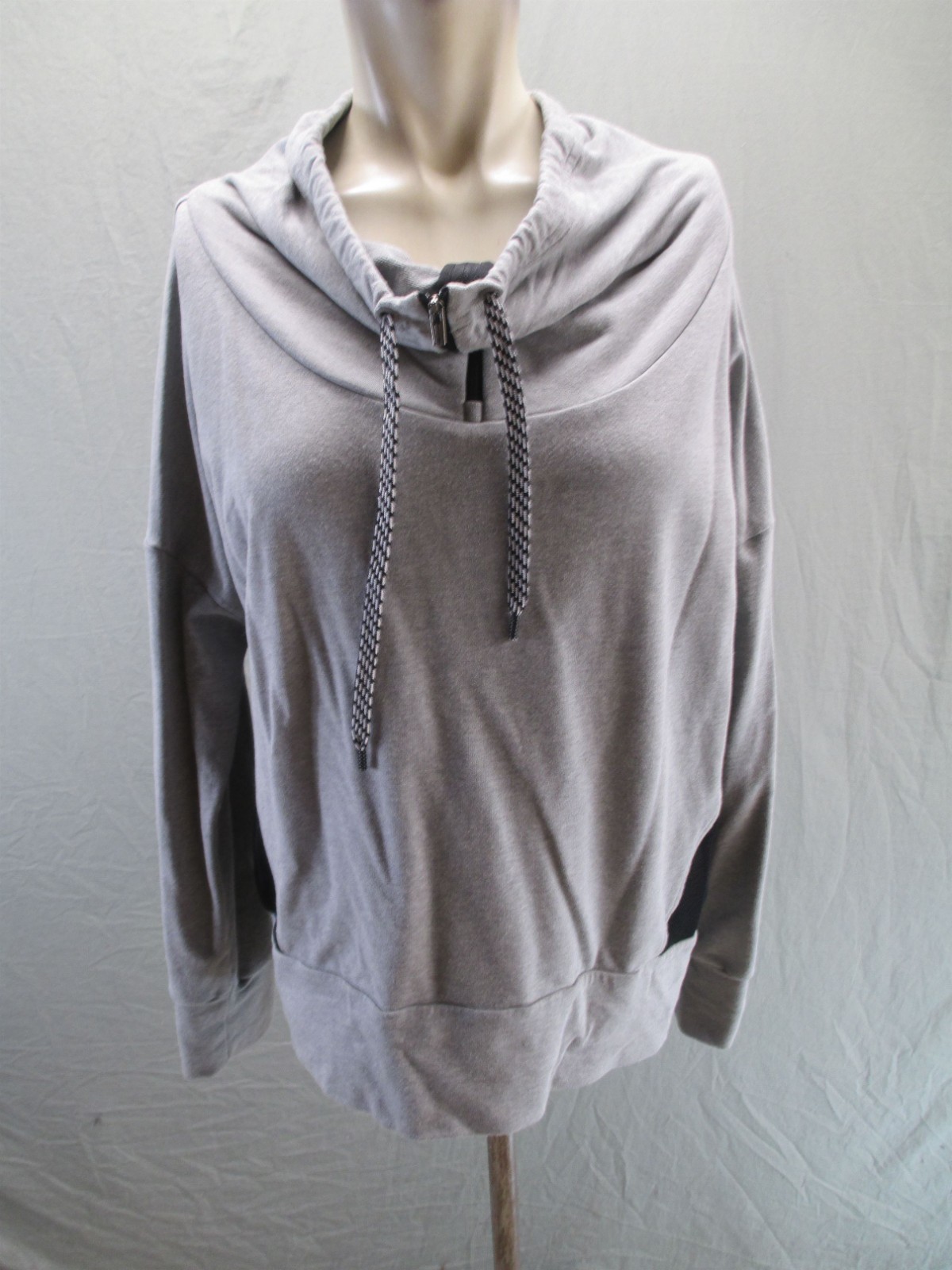 Lucy Size M Womens Gray Cotton Blend Cotton Blend Activewear Sport Pull Over 052