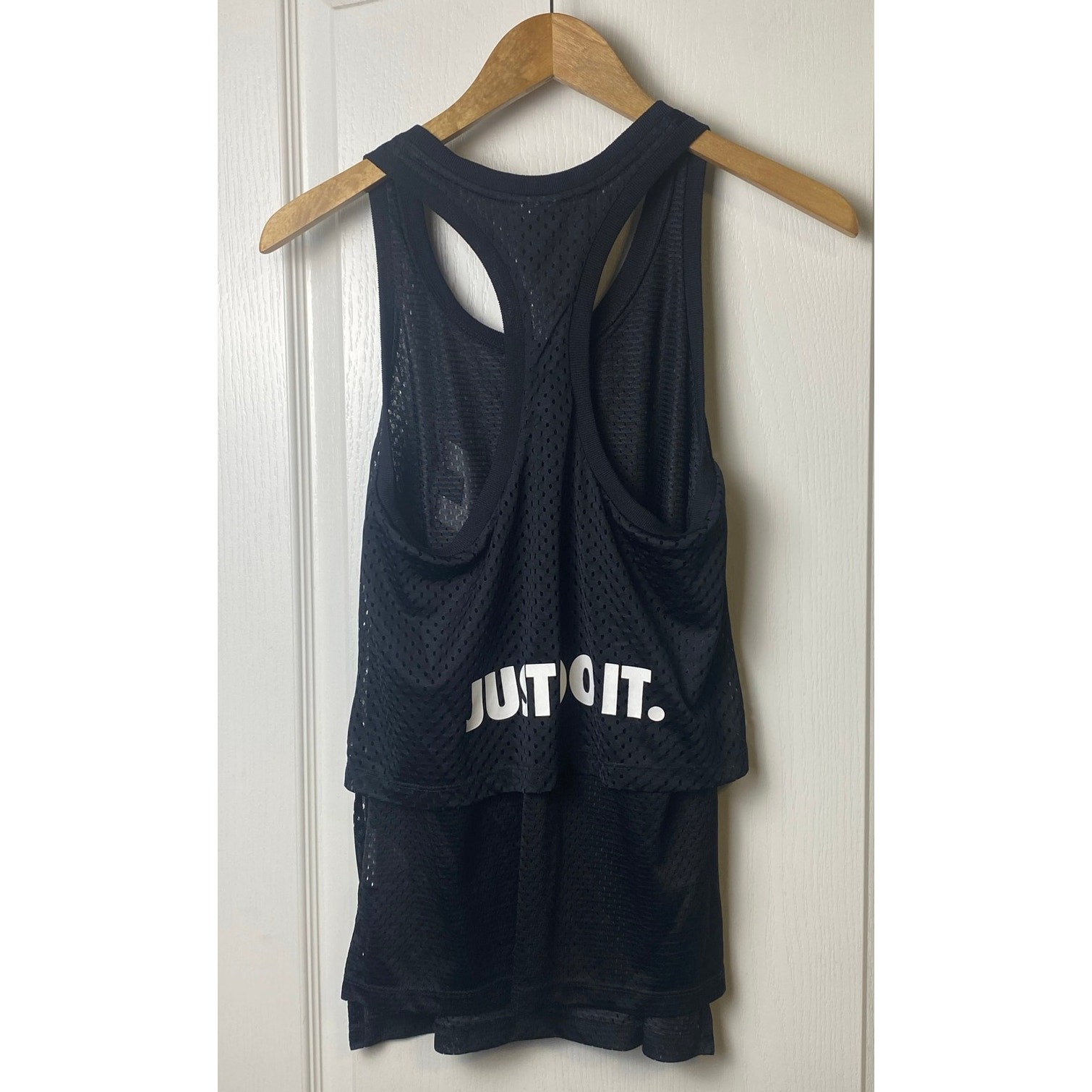 Nike Black Double Layer Mesh Logo Athletic Racerback Tank Top Women’s Size Small