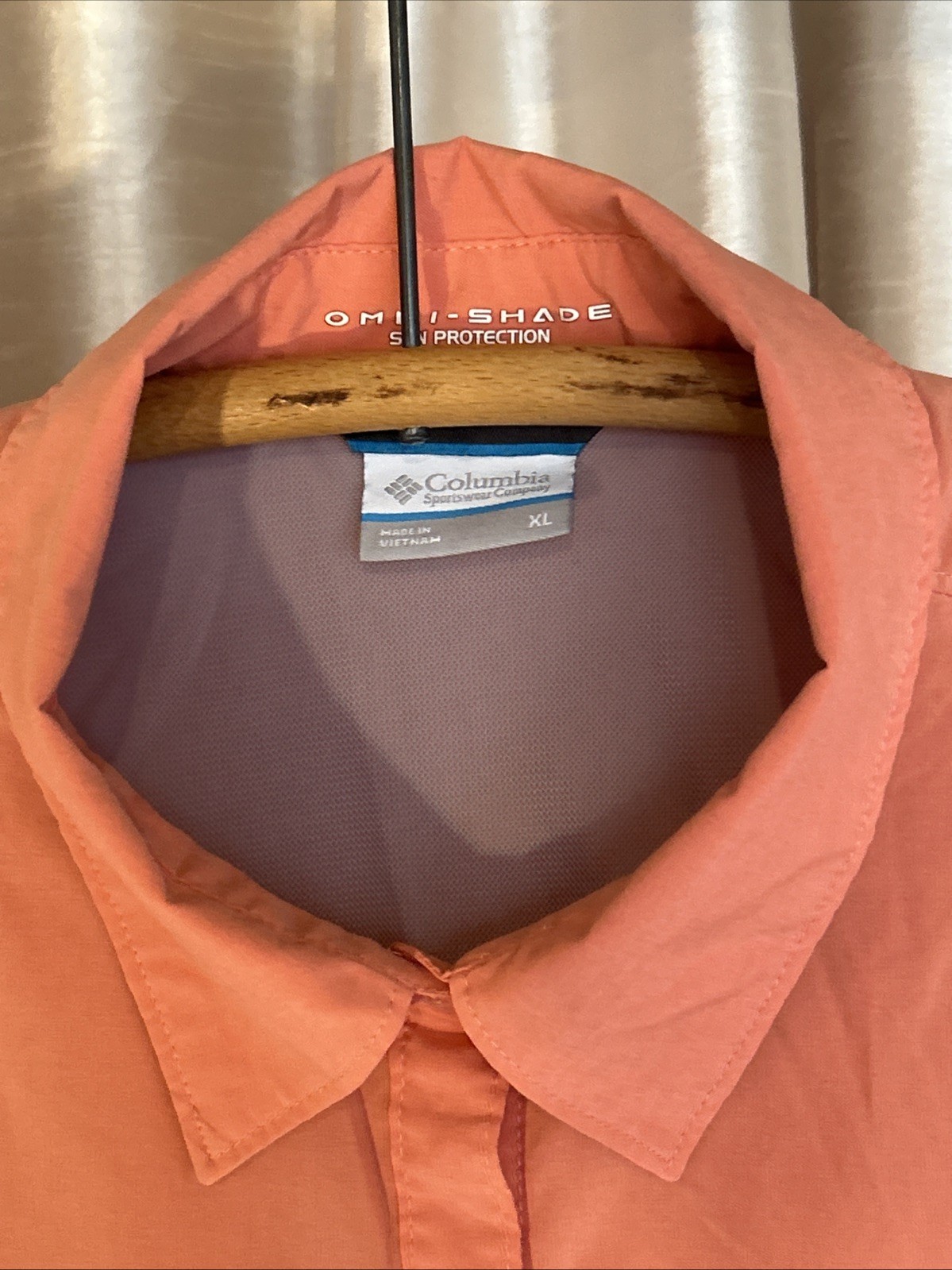 Columbia Women’s XL Coral Button Up Shirt Long Sleeve Fishing Hiking Vented Back
