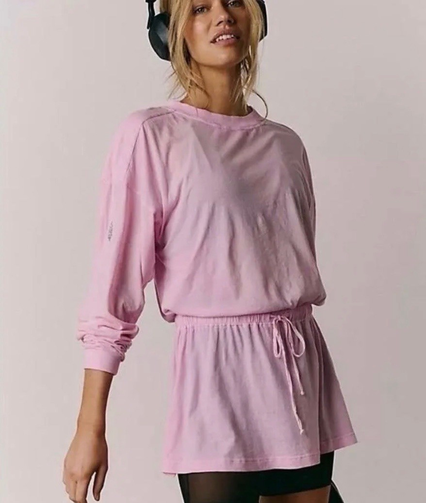 Free People Movement Right on Layer Tee Pink Sz Medium NWOT 0392