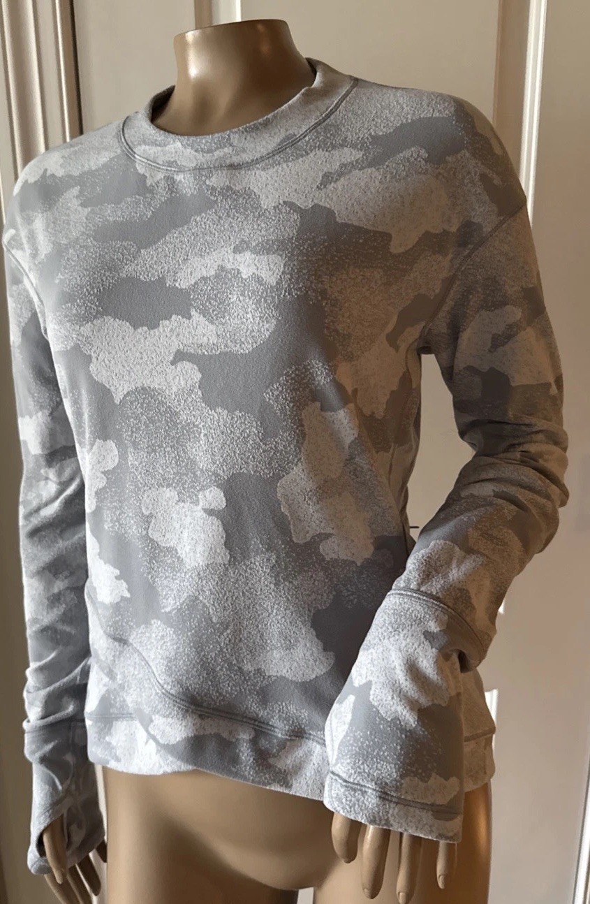 LULULEMON Close To Crossing Top Pullover Pocket Women’s Size 8 Multicolor