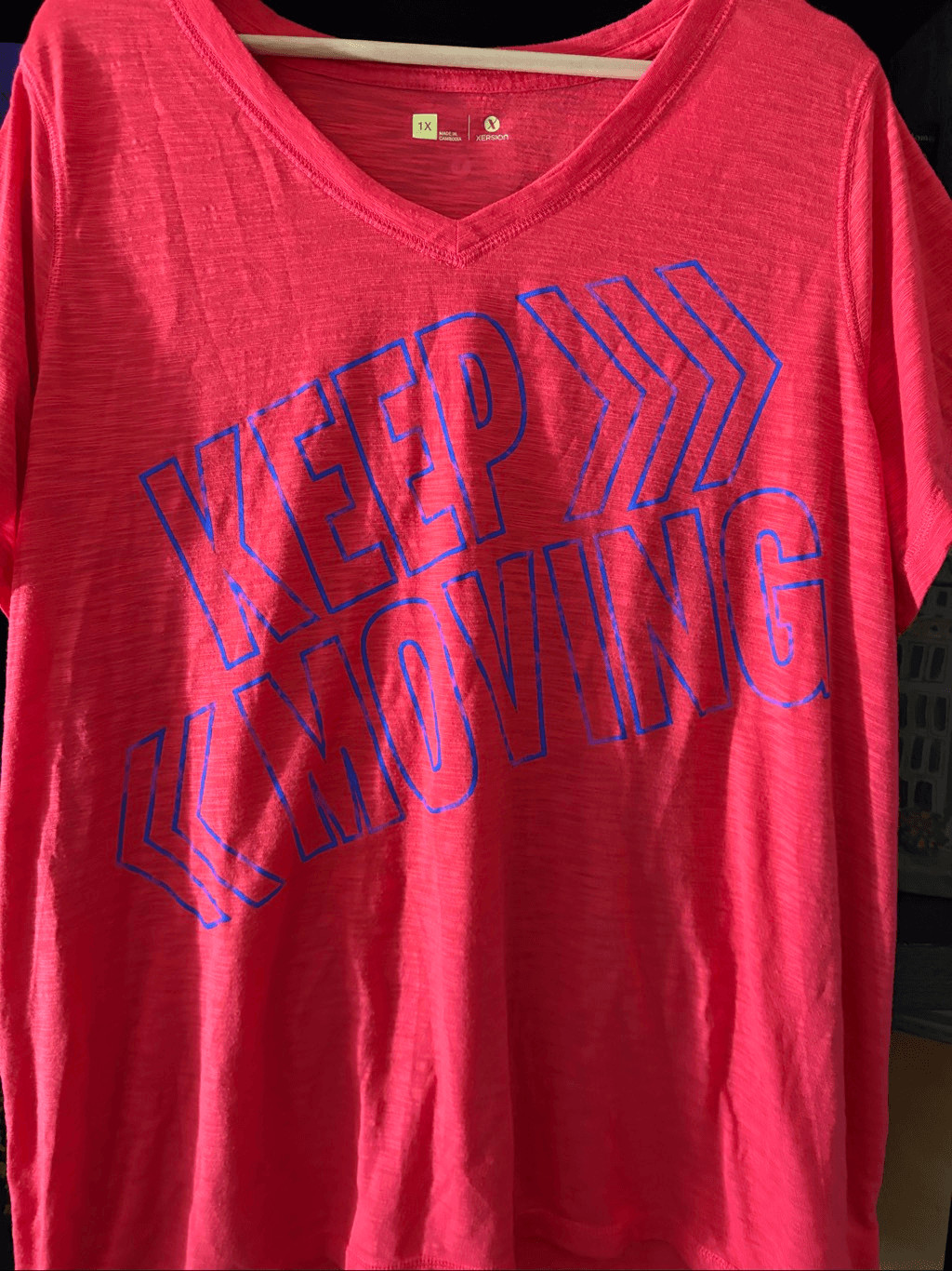 Xersion Plus Red & Blue Multi Motivational Keep Moving Short Sleeve Top 1X