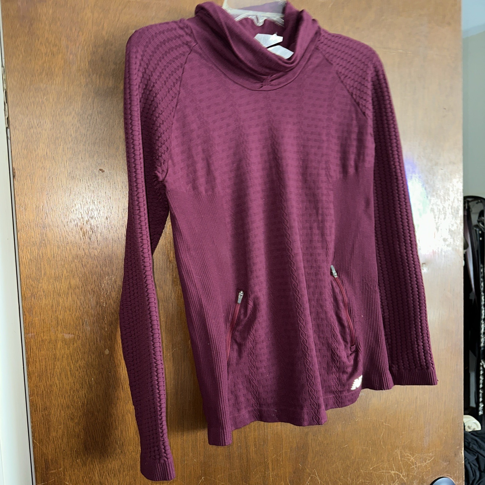 NEW Balance Maroon/Wine WomensAthletic Sweater Seamless Cable Turtle Neck Size M