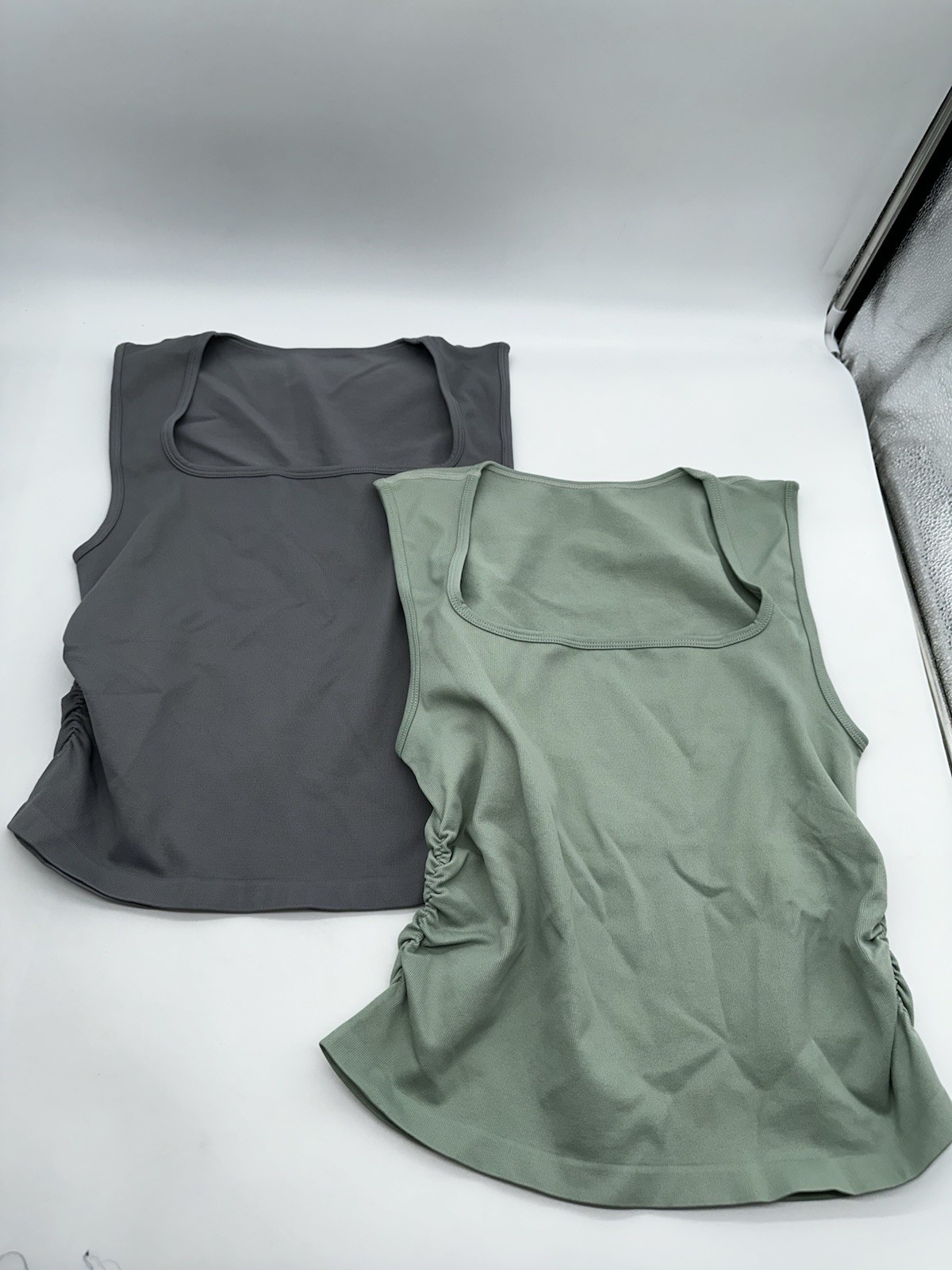 OQQ Women’s Green & Gray Cropped Ruched Tank Top 90% Nylon 10% Spandex XL