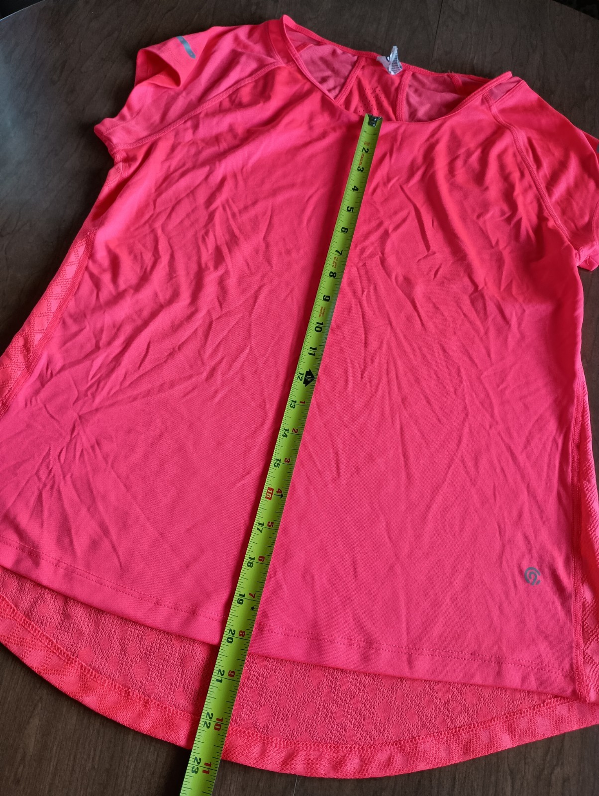 Champion Women’s Polyester Mesh Inserts Short Sleeve Activewear Shirt Medium