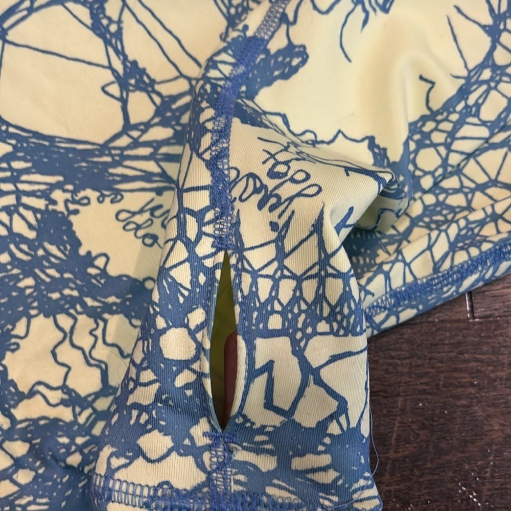 NIKE Pro Half Zip Pullover Womens Medium Yellow Blue Lace Hyperwarm Long Sleeve