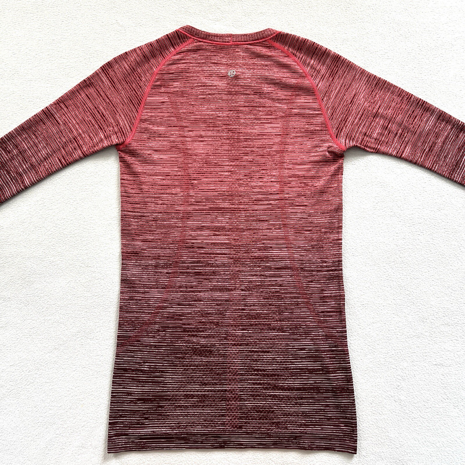 Lululemon Red Alert White Black Swiftly Tech Long Sleeve Crew Thumbholes Top 6