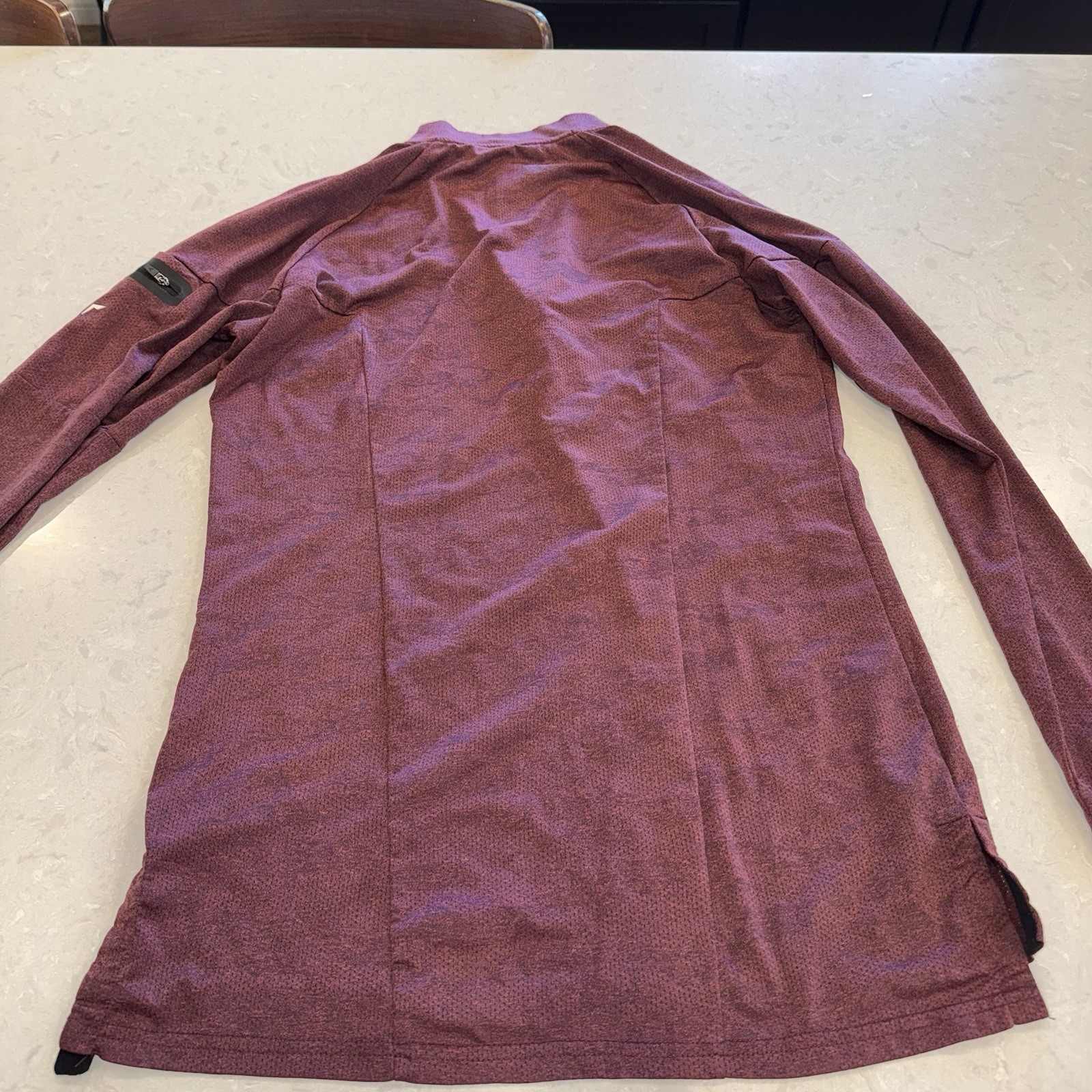 Squat Wolf Men’s Medium True Athletic Fit Workout Long Sleeve Shirt 1/4 Zip Camo