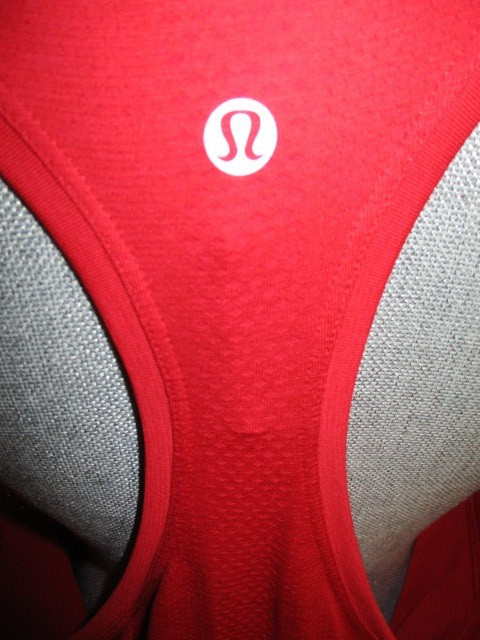 Lululemon Swiftly Tech Racerback 2.0 Tank Top in True Red Size 16