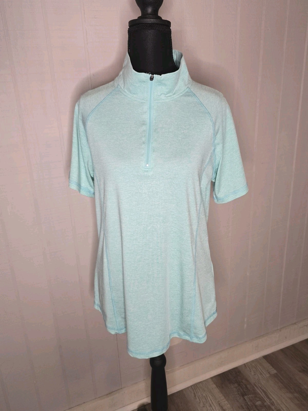 Mint Green and White Heather Women’s Short Sleeve 1/4 Zip Active Wear Top