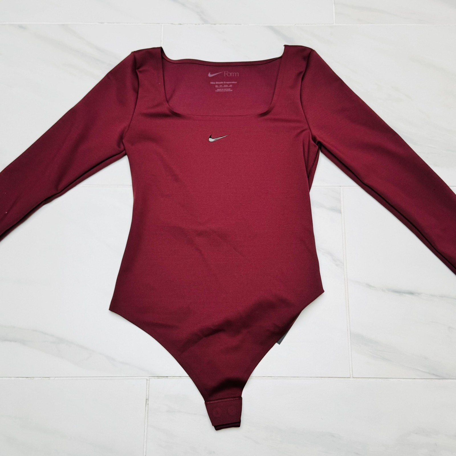 Nike Women’s Form Long-Sleeve Bodysuit ‘Red’ HQ8296-652 Multi Size