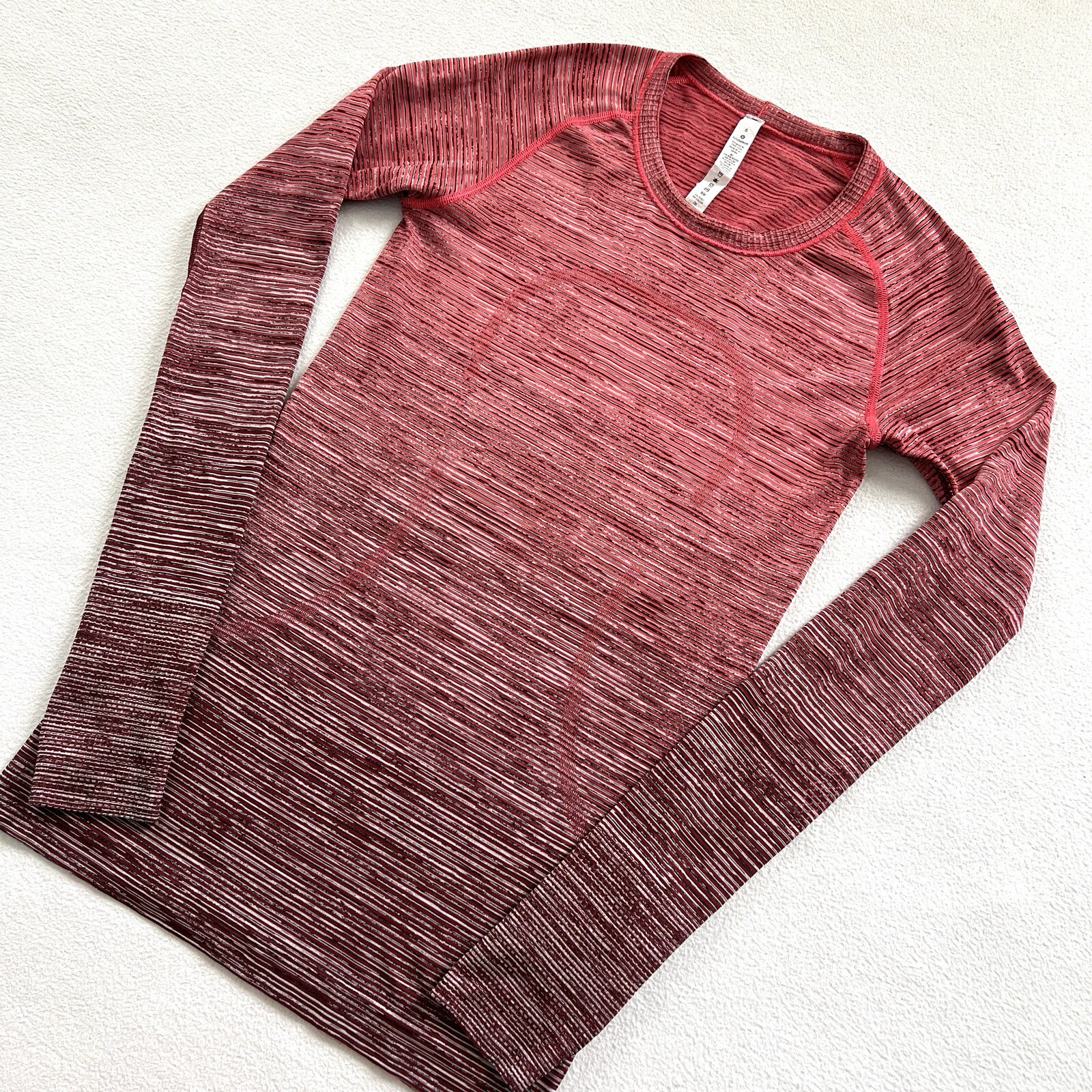 Lululemon Red Alert White Black Swiftly Tech Long Sleeve Crew Thumbholes Top 6