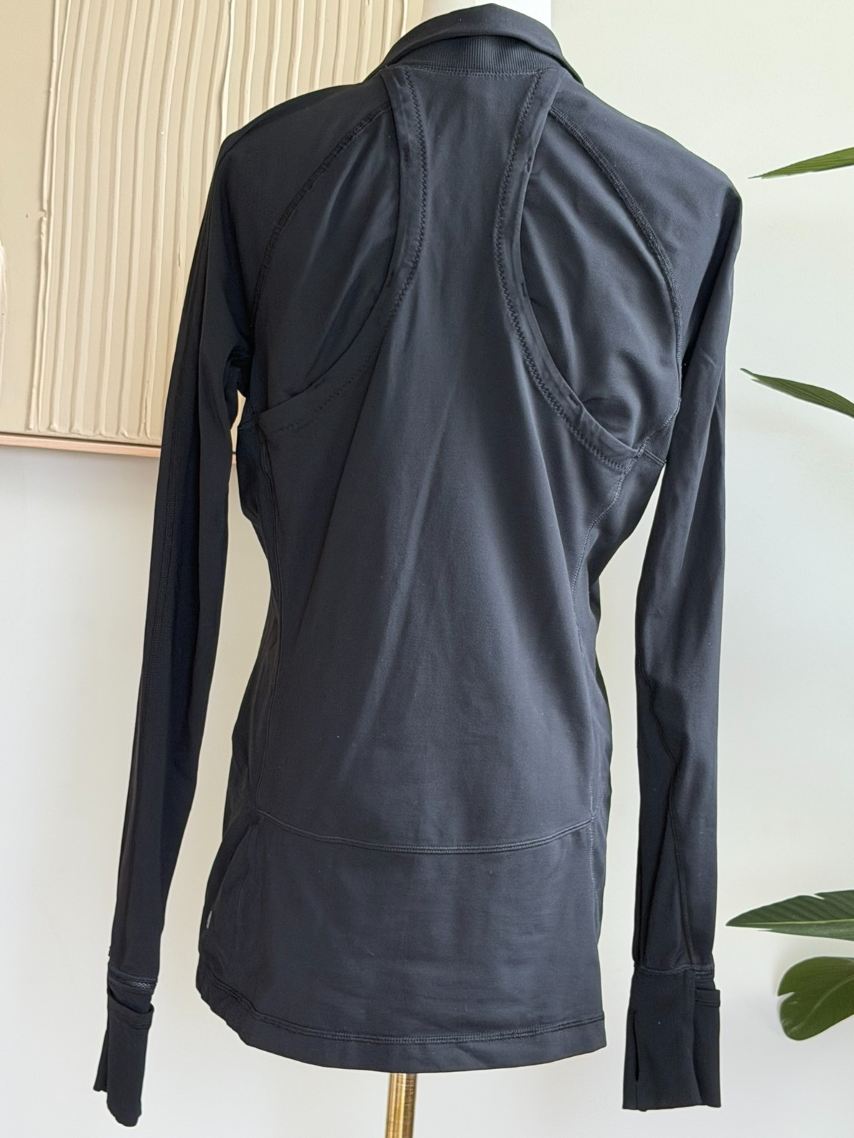 Lululemon Race Your Pace 1/2 Zip pullover Size 10 Black