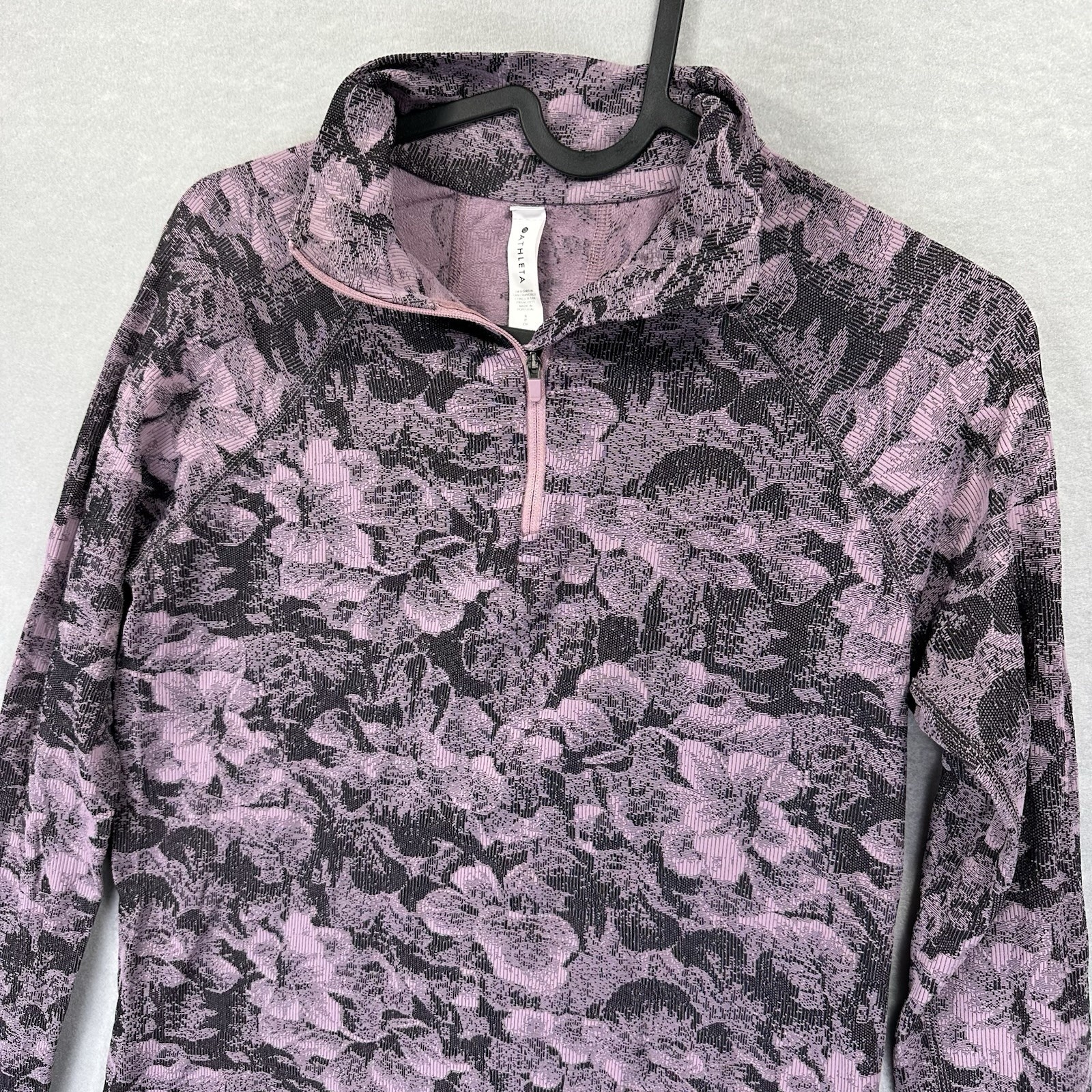 Athleta Pullover Womens Small Momentum 1/2 Zip Long Sleeve Floral Top Stretch