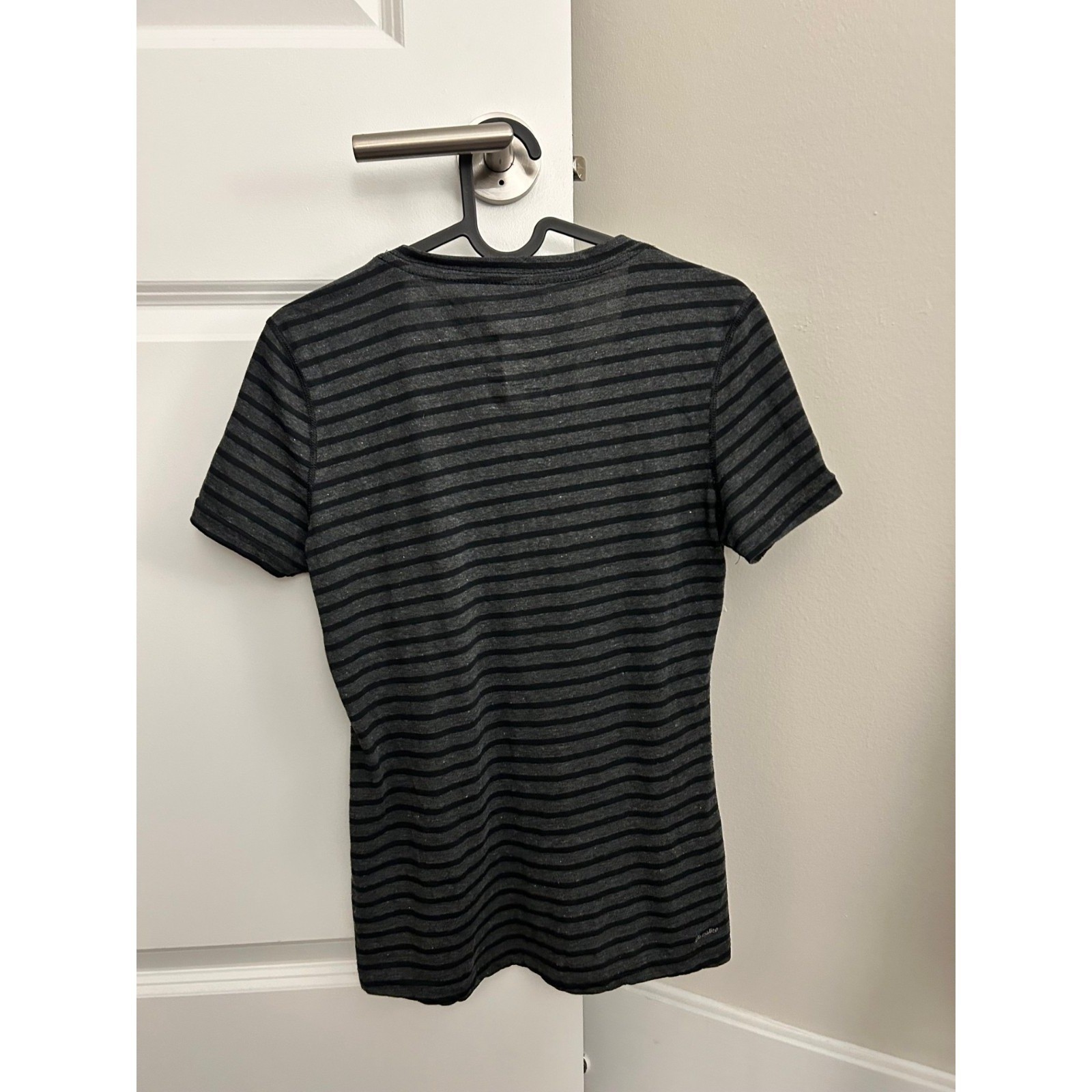 Adidas Ultimate Tee Womens XS Grey Black Striped V-Neck Short Sleeve Excellent