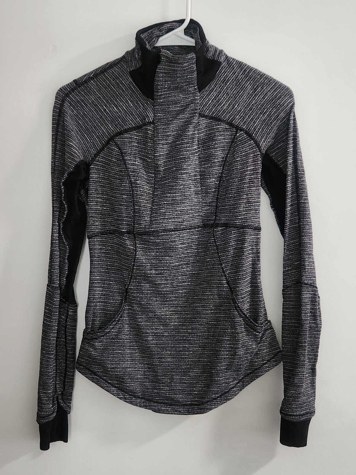 Lululemon Base Runner 1/2 Zip Heather Herringbone Black High Neck Womens Sz 4