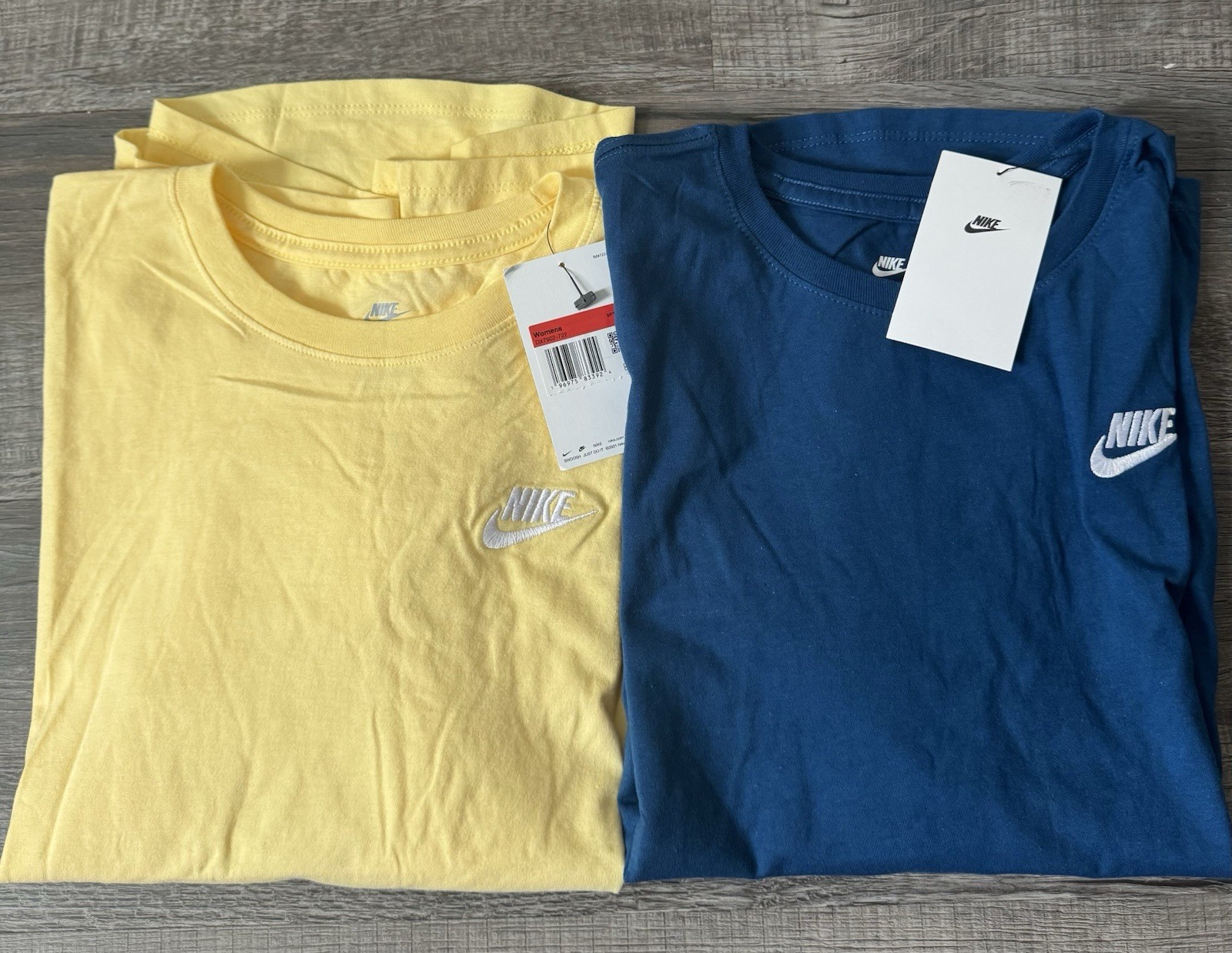 Nike Size Large Set of 2 Women’s Athletic Shirts Blue Yellow NWT