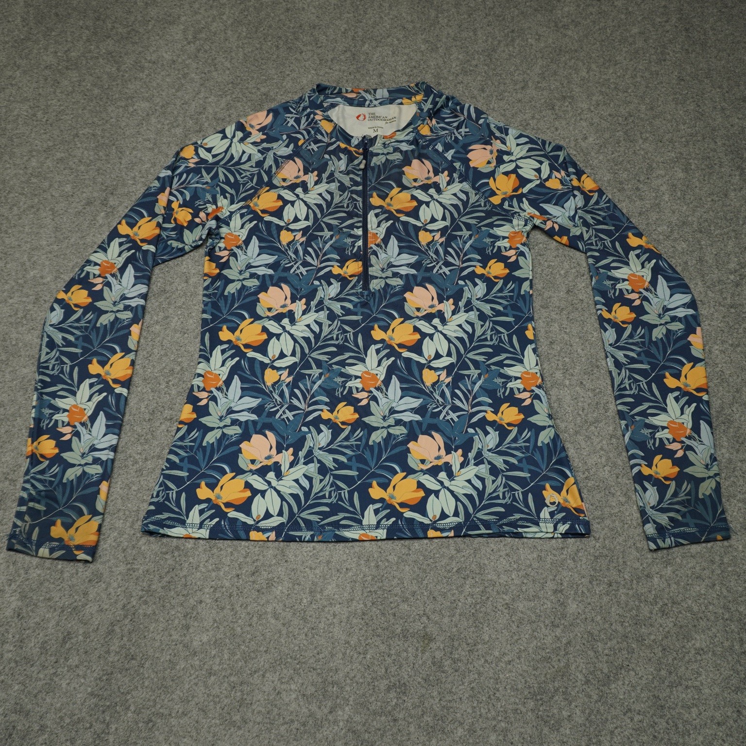THE AMERICAN OUTDOORSMAN Women’s Navy Floral Long Sleeve Quarter-Zip Top M