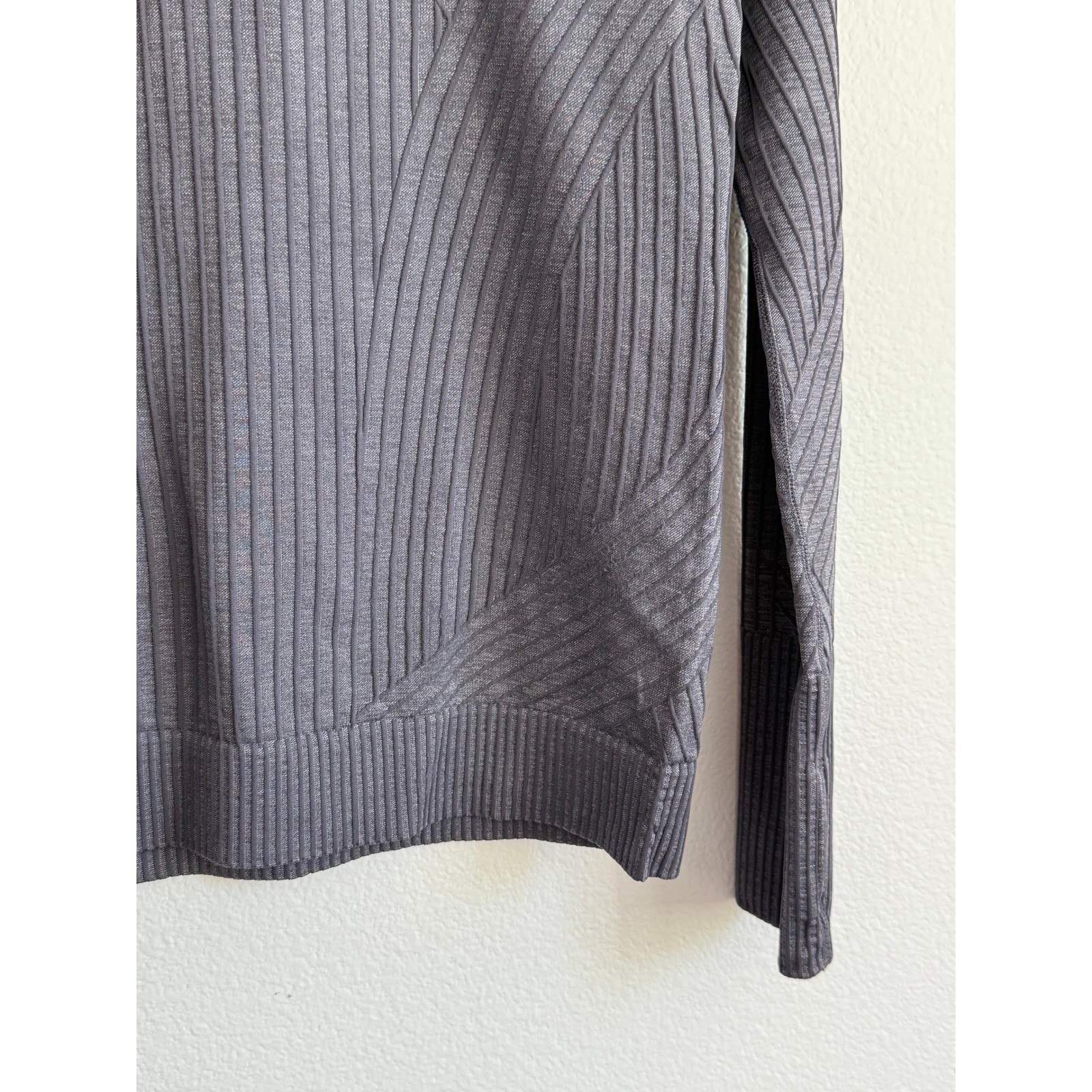 Lululemon Rest Less Pullover 8 Gray Gorpcore Ribbed Knit Thumbhole Top Gym