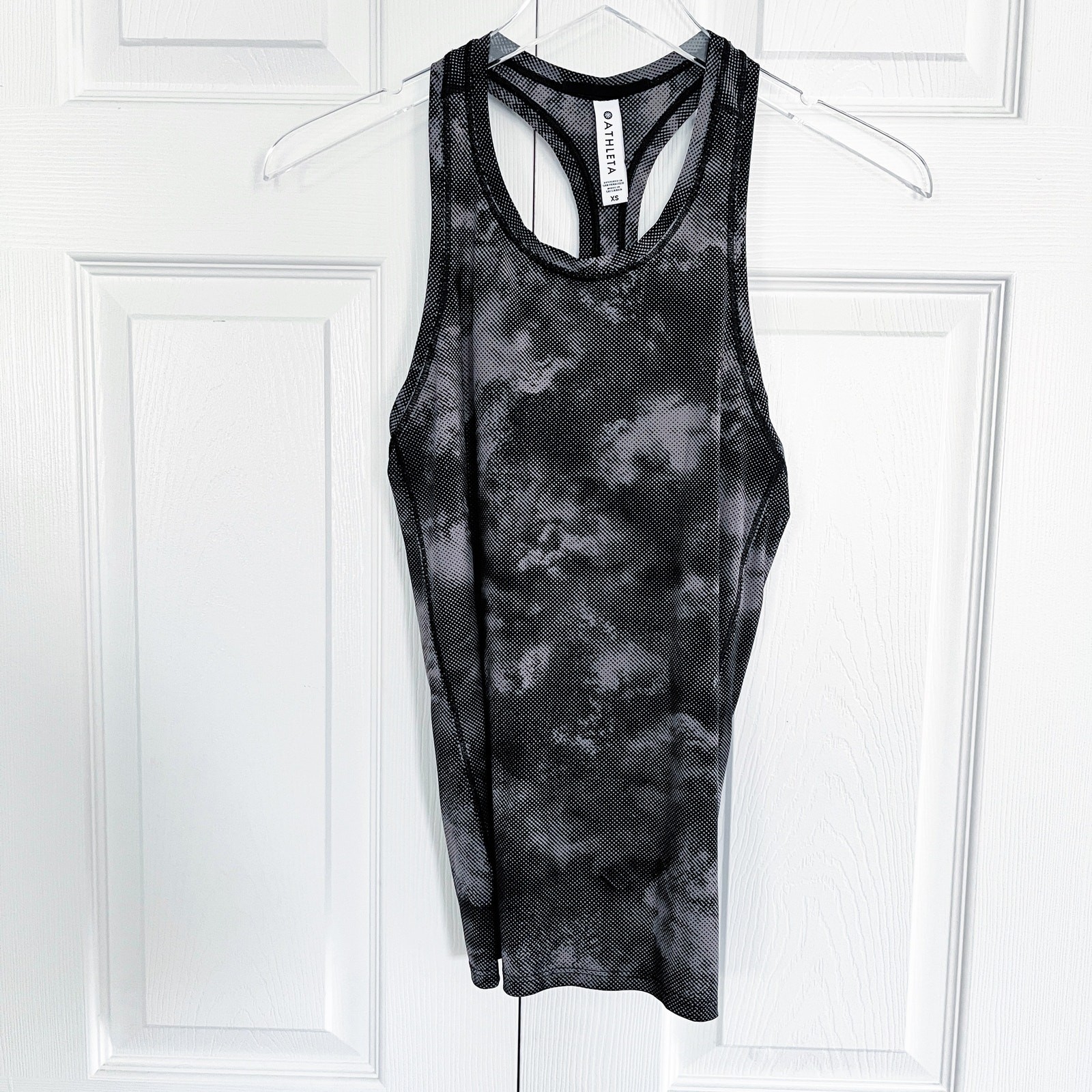 Athleta Ultimate Printed Train Tank Gray Black Camo Racerback Workout Top