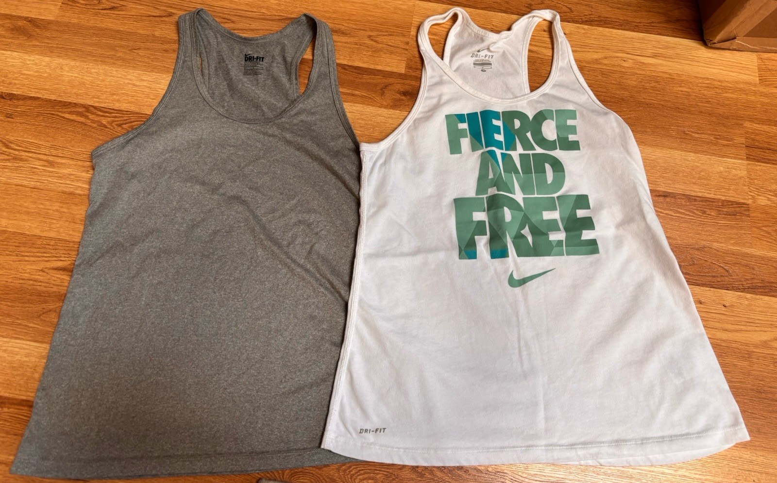 Set Of 2 Nike Dri-fit Tank Top Women’s Medium