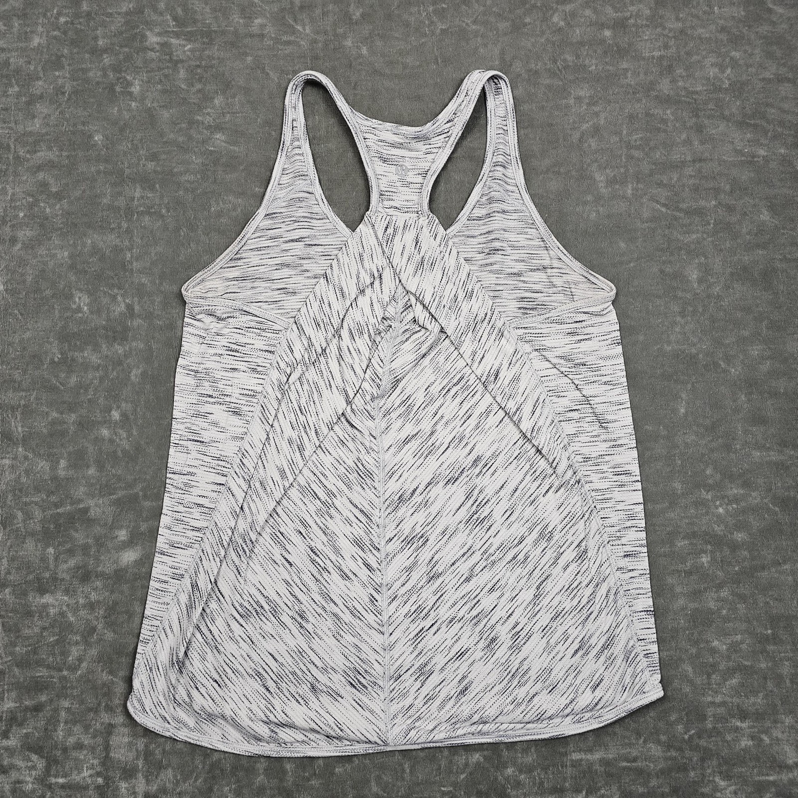 Lululemon Tank Top Womens Medium Gray Twist Back Racerback Athletic Yoga Gym