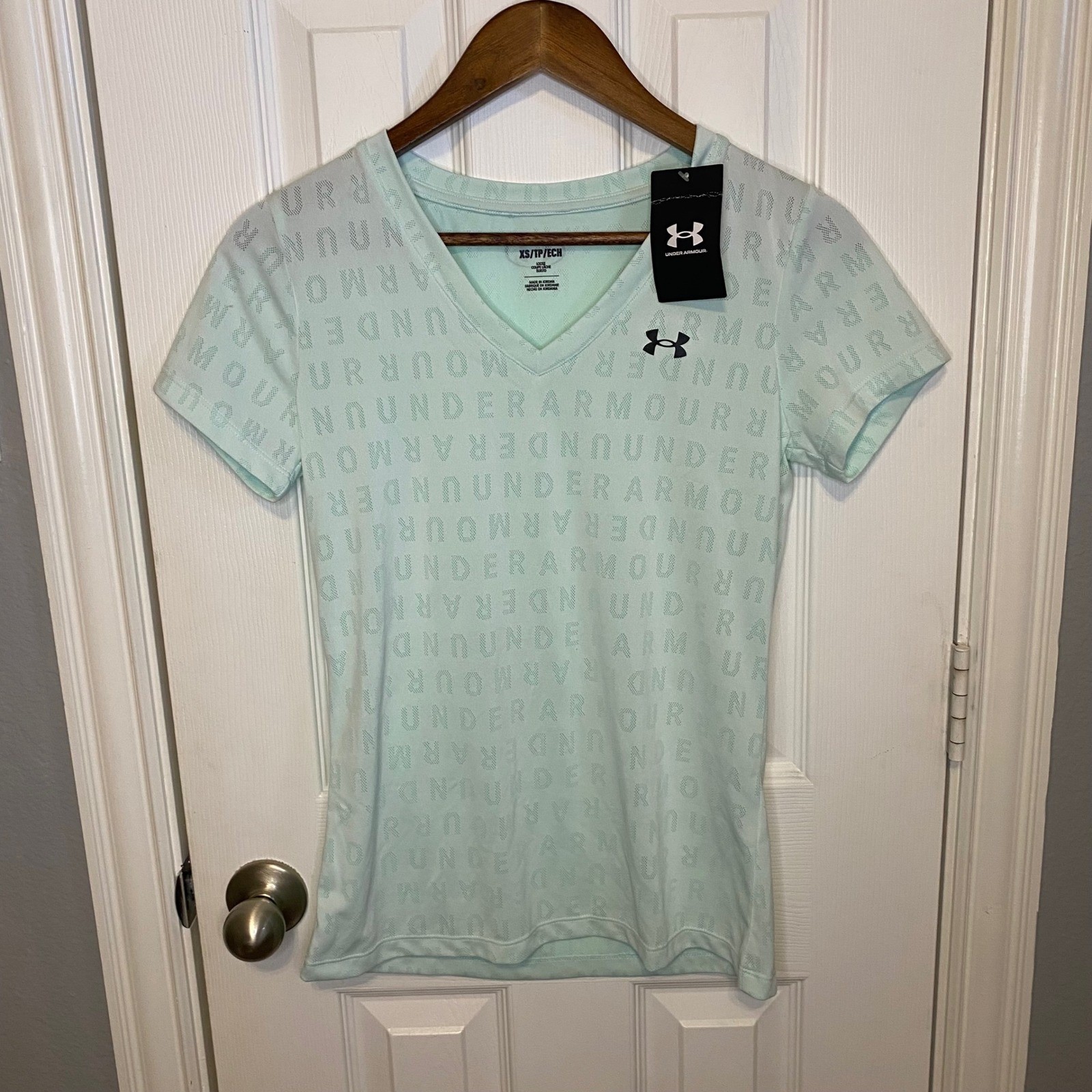 UA Under Armour Women’s T Shirt XS NWT Velocity Jacquard V Neck Aqua Blue