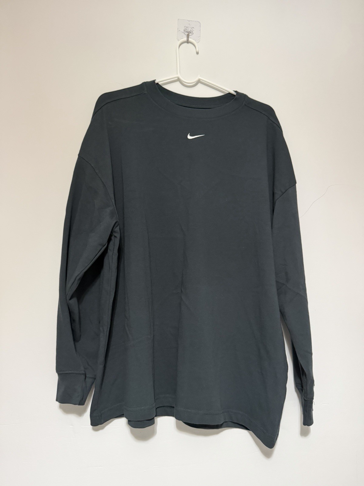 nike oversized t shirt women Long Sleeve