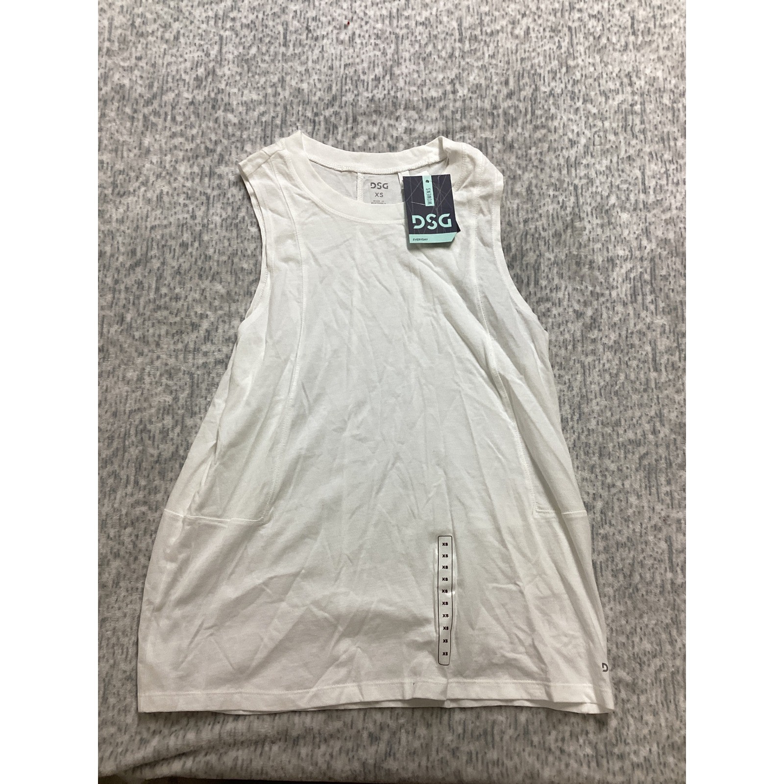 DSG Everyday Womens Tank Top White Sleeveless Crew Neck XS New With Tags