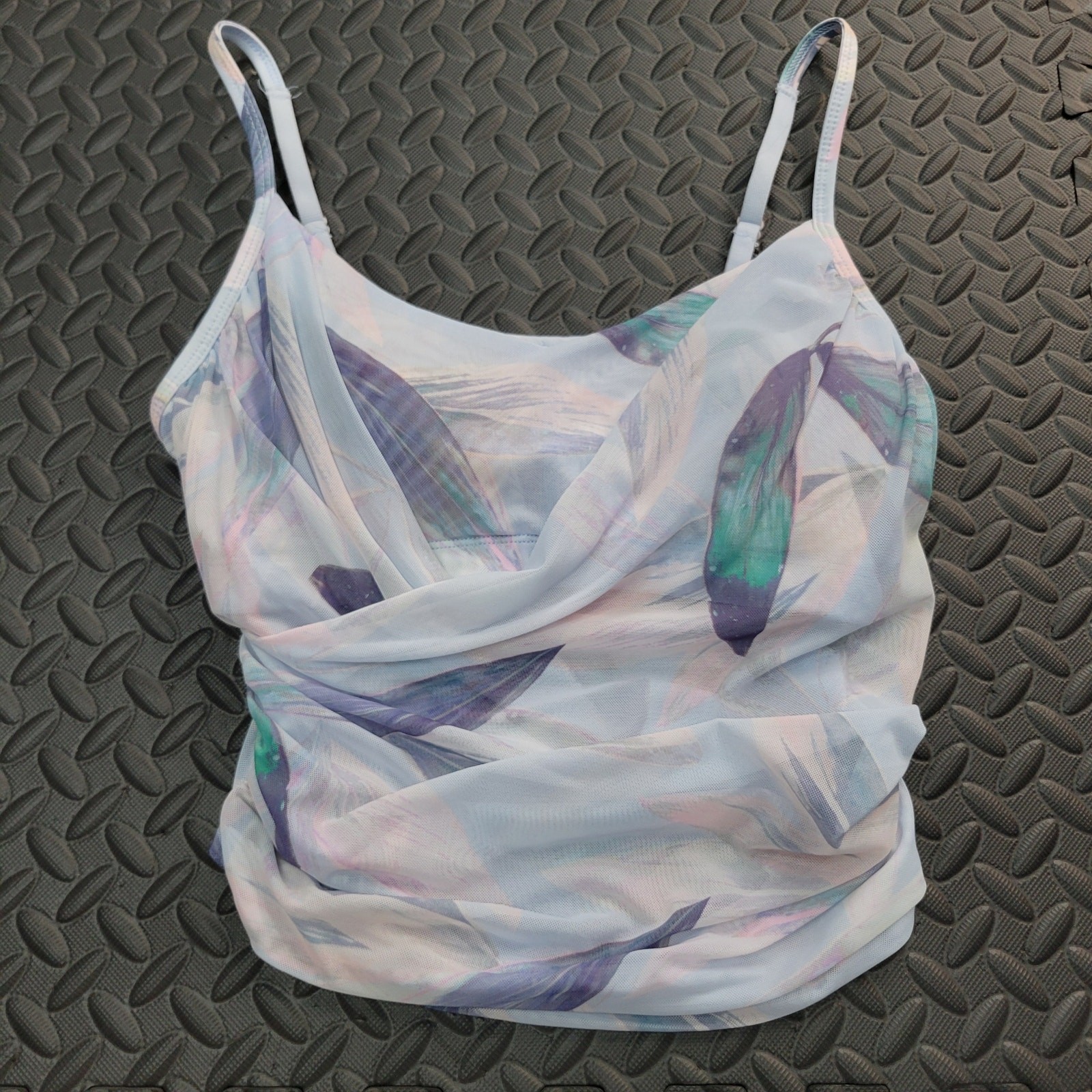 Fabletics Crop Top Pastel Small Yoga Activewear Fairy Athleisure Festival Gym
