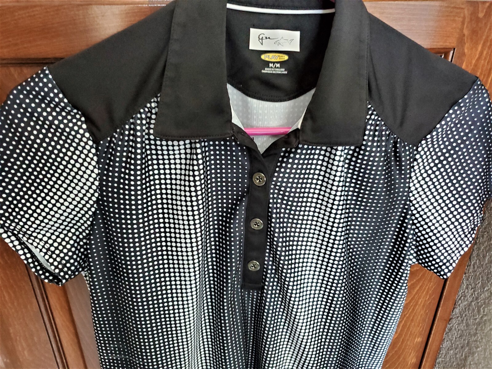 EUC – GREG NORMAN PLAY DRY Medium (M) Athletic Women’s Top – Polyester/Spandex