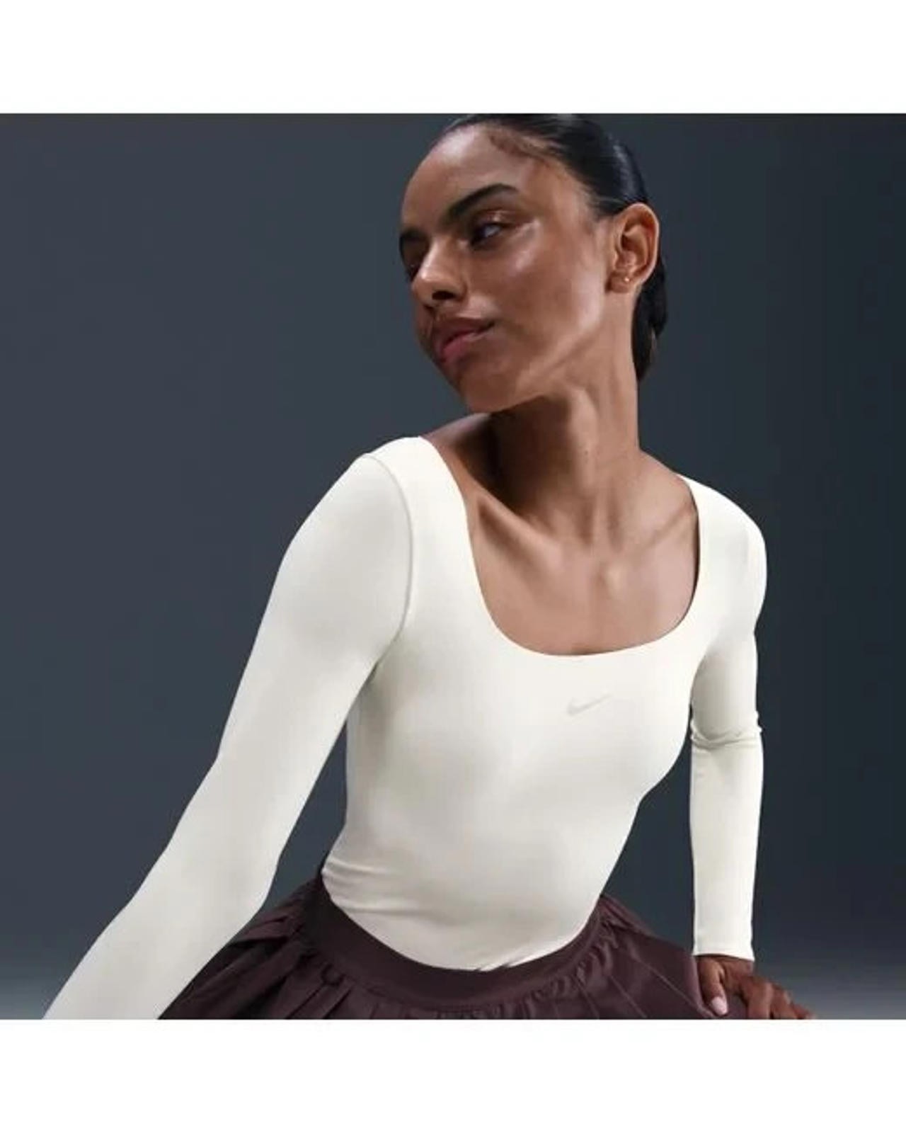 NWT $80 Nike Women’s Form Long-Sleeve Bodysuit-Cream Size XS HQ8296-104