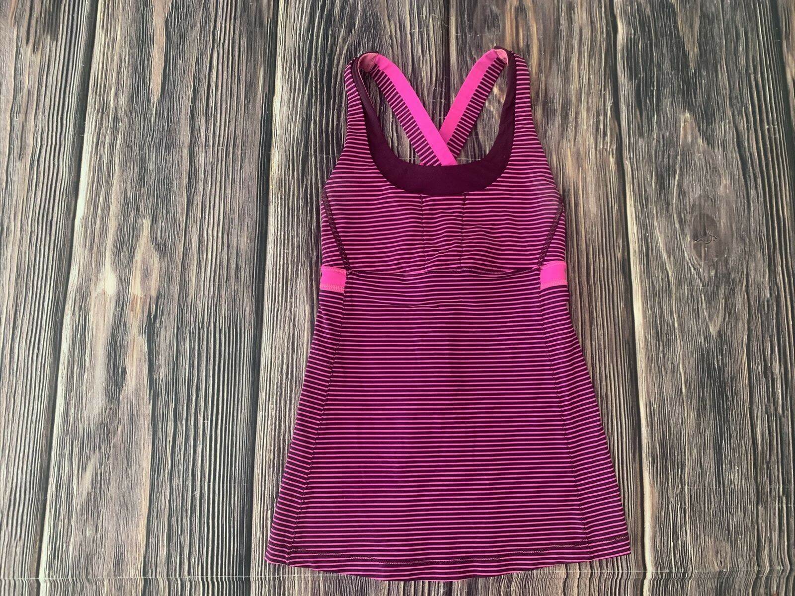 Women’s Lululemon Pink And Purple Striped Athletic Yoga Tank Top Size 2 NICE