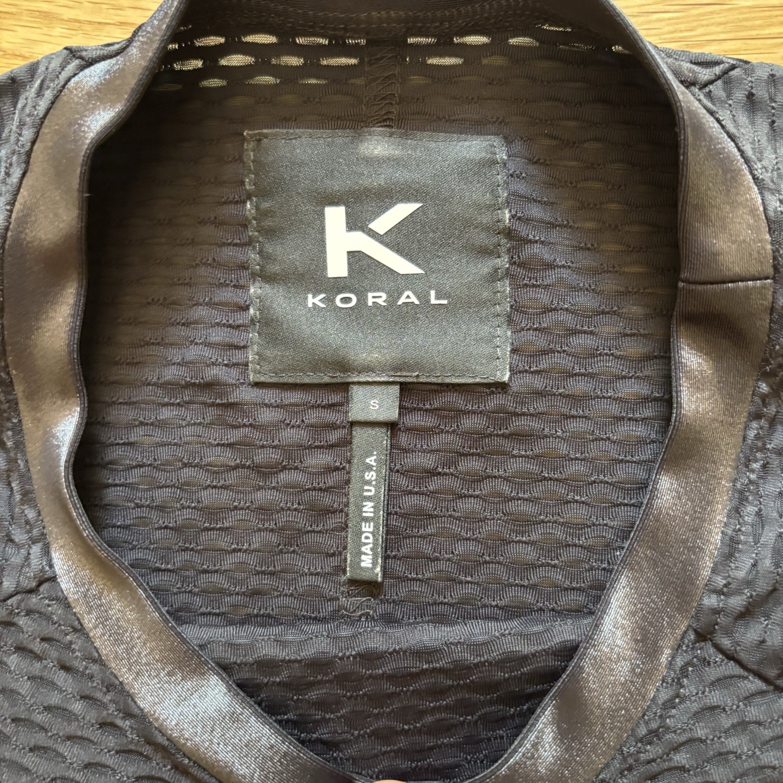 KORAL Sofia Pullover Black Satin Trim Activewear Made In USA Gym Moto Mesh Small
