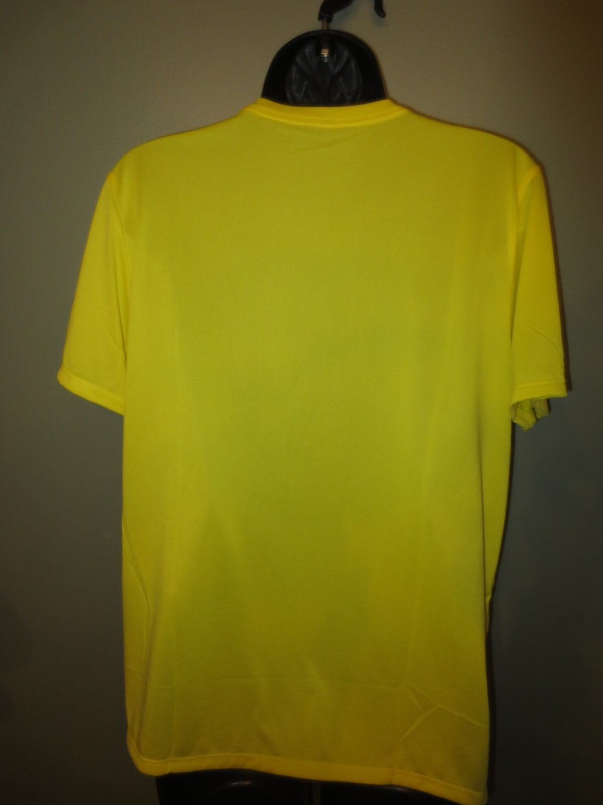 The Nike Tee Women’s Short Sleeve Shirt Yellow DV7312-700 Sizes : XS to XXL NWT